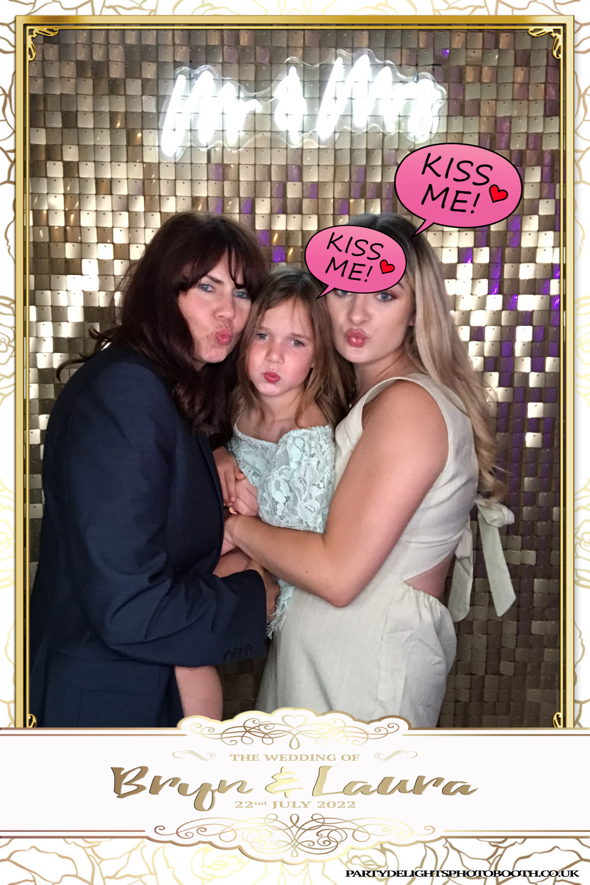Bryn and Laura’s Wedding | View more photos from the event at gallery.partydelightsphotobooth.co.uk/u/PartyDelightsPhotoBooth/Bryn-and-Laura’s-Wedding
