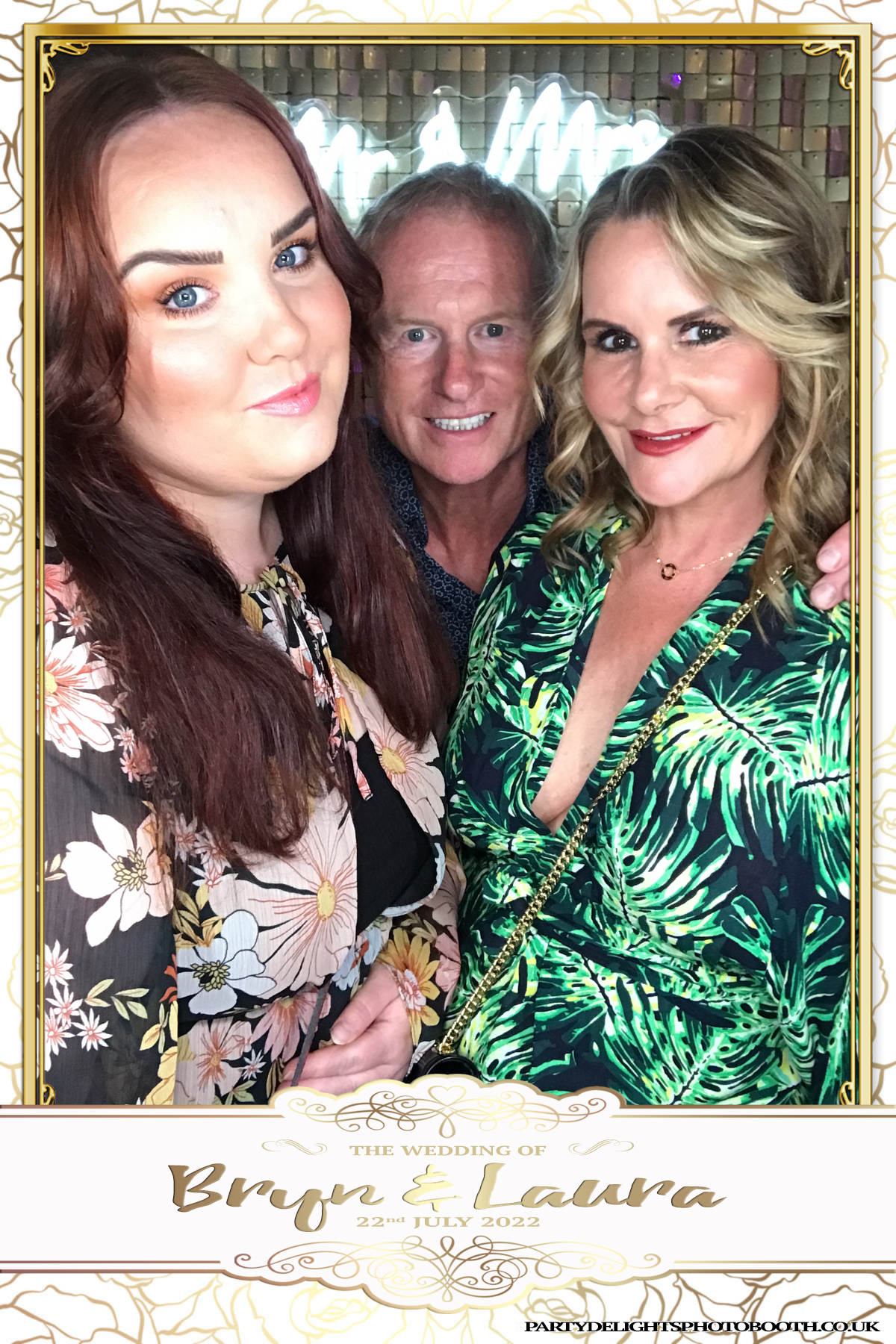 Bryn and Laura’s Wedding | View more photos from the event at gallery.partydelightsphotobooth.co.uk/u/PartyDelightsPhotoBooth/Bryn-and-Laura’s-Wedding