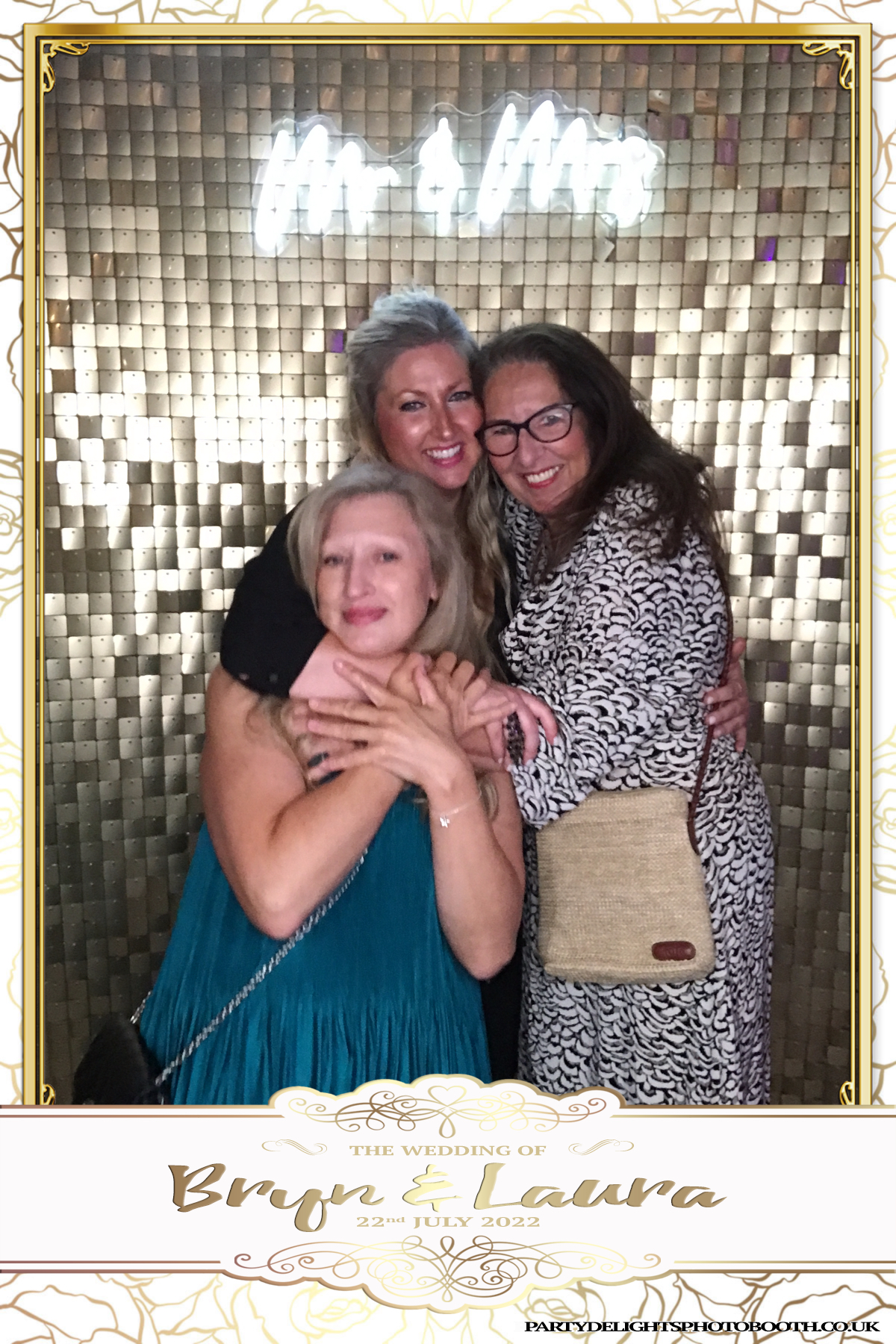 Bryn and Laura’s Wedding | View more photos from the event at gallery.partydelightsphotobooth.co.uk/u/PartyDelightsPhotoBooth/Bryn-and-Laura’s-Wedding