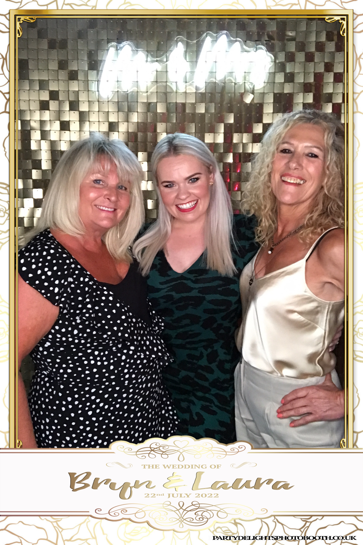 Bryn and Laura’s Wedding | View more photos from the event at gallery.partydelightsphotobooth.co.uk/u/PartyDelightsPhotoBooth/Bryn-and-Laura’s-Wedding