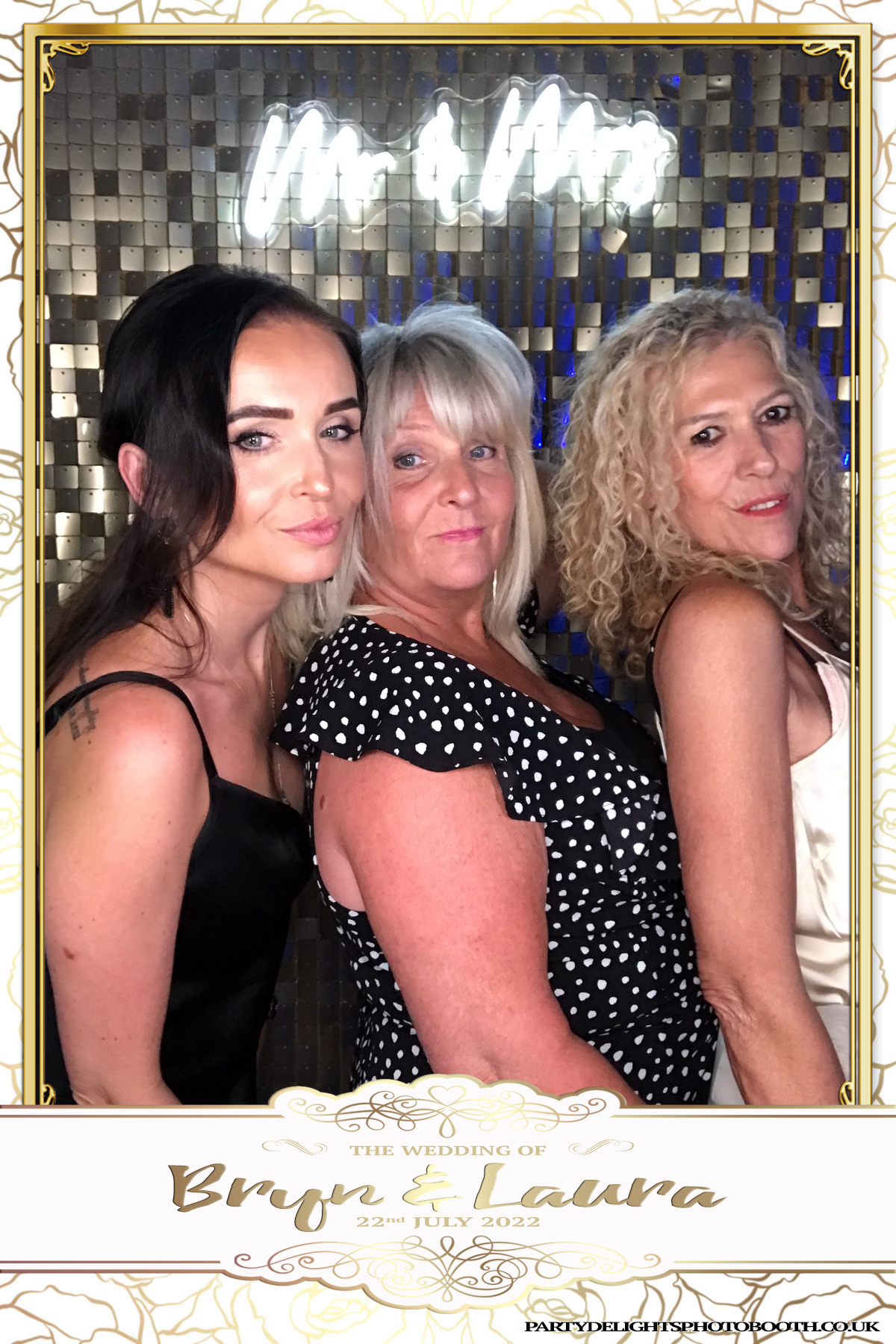 Bryn and Laura’s Wedding | View more photos from the event at gallery.partydelightsphotobooth.co.uk/u/PartyDelightsPhotoBooth/Bryn-and-Laura’s-Wedding