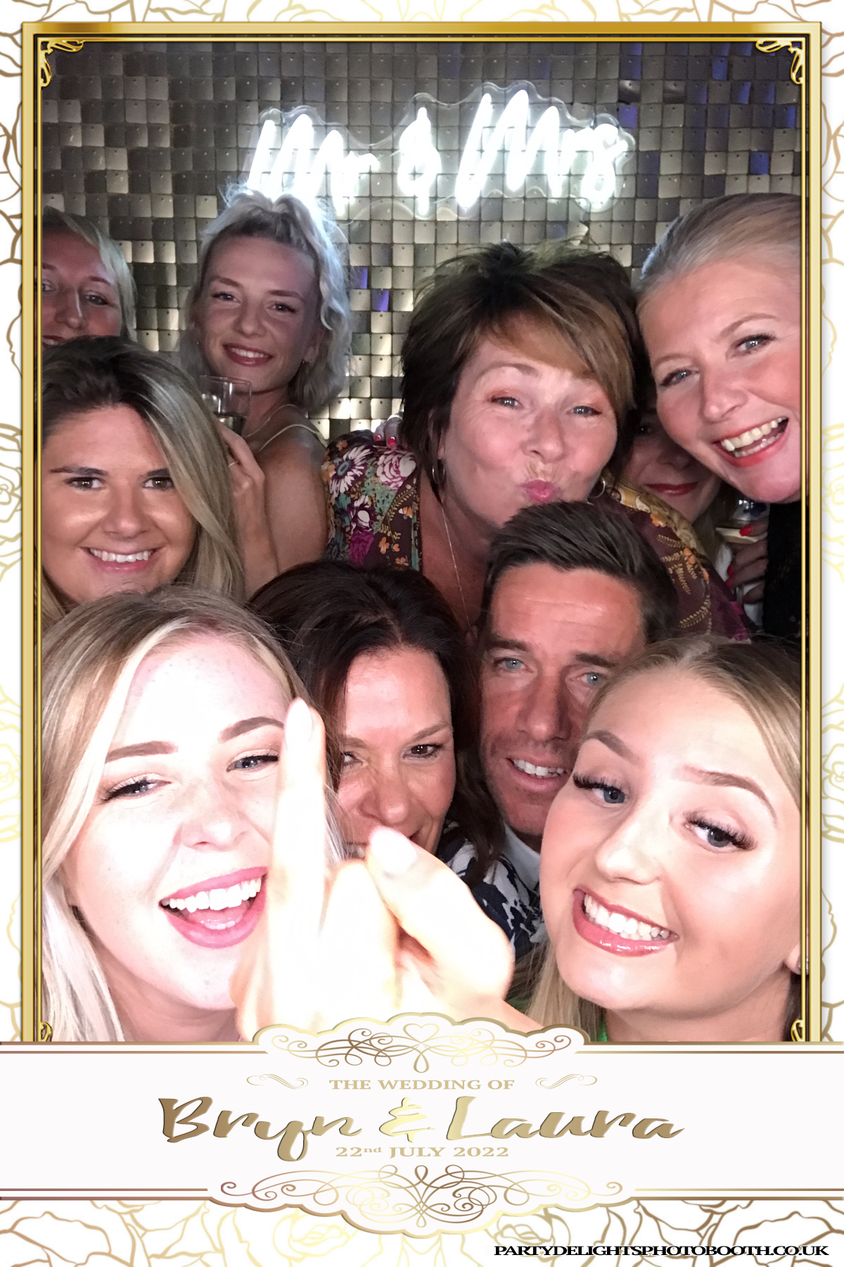 Bryn and Laura’s Wedding | View more photos from the event at gallery.partydelightsphotobooth.co.uk/u/PartyDelightsPhotoBooth/Bryn-and-Laura’s-Wedding