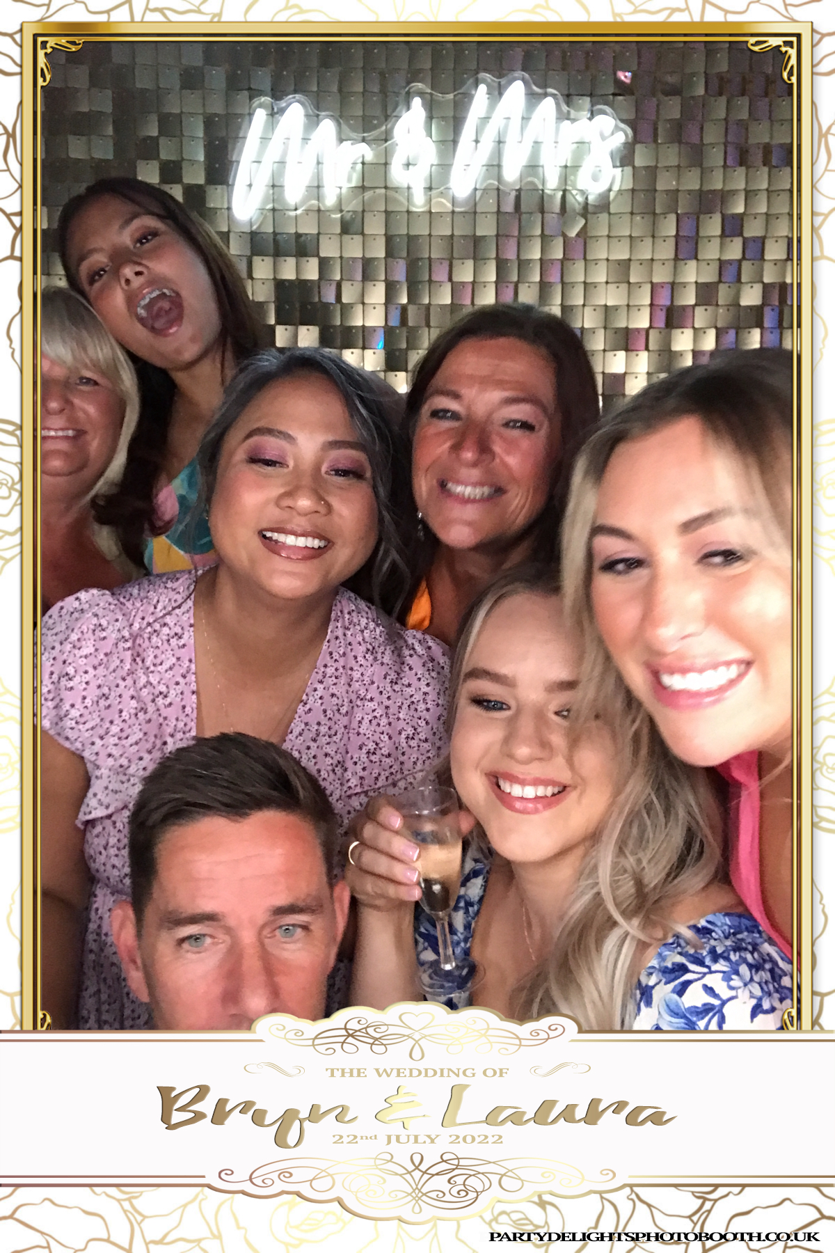 Bryn and Laura’s Wedding | View more photos from the event at gallery.partydelightsphotobooth.co.uk/u/PartyDelightsPhotoBooth/Bryn-and-Laura’s-Wedding