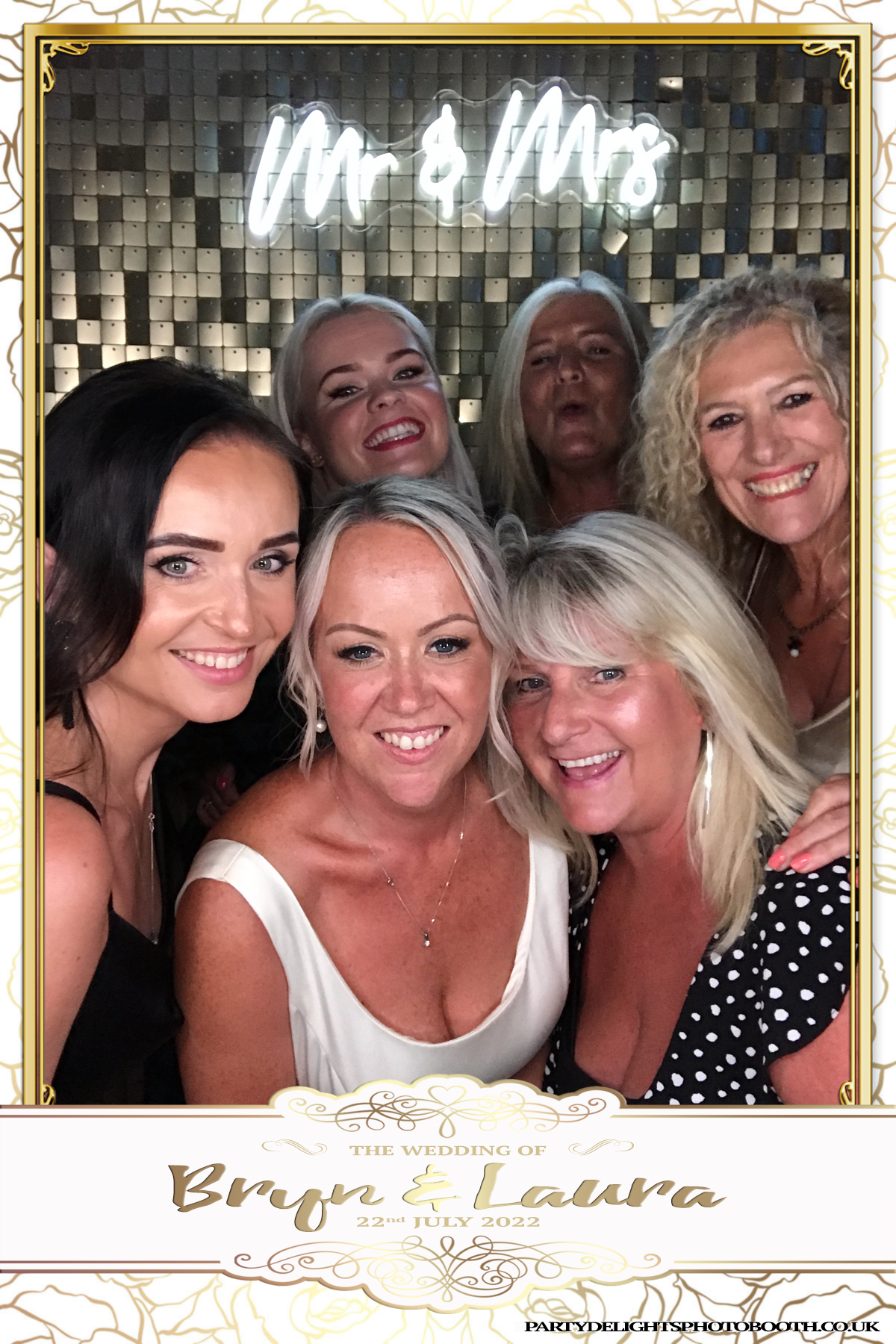 Bryn and Laura’s Wedding | View more photos from the event at gallery.partydelightsphotobooth.co.uk/u/PartyDelightsPhotoBooth/Bryn-and-Laura’s-Wedding