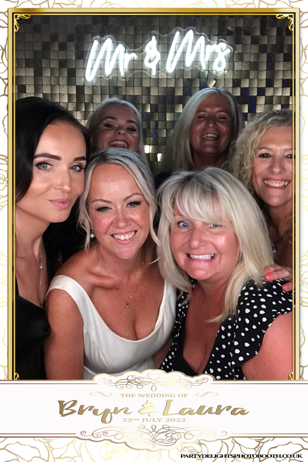 Bryn and Laura’s Wedding | View more photos from the event at gallery.partydelightsphotobooth.co.uk/u/PartyDelightsPhotoBooth/Bryn-and-Laura’s-Wedding