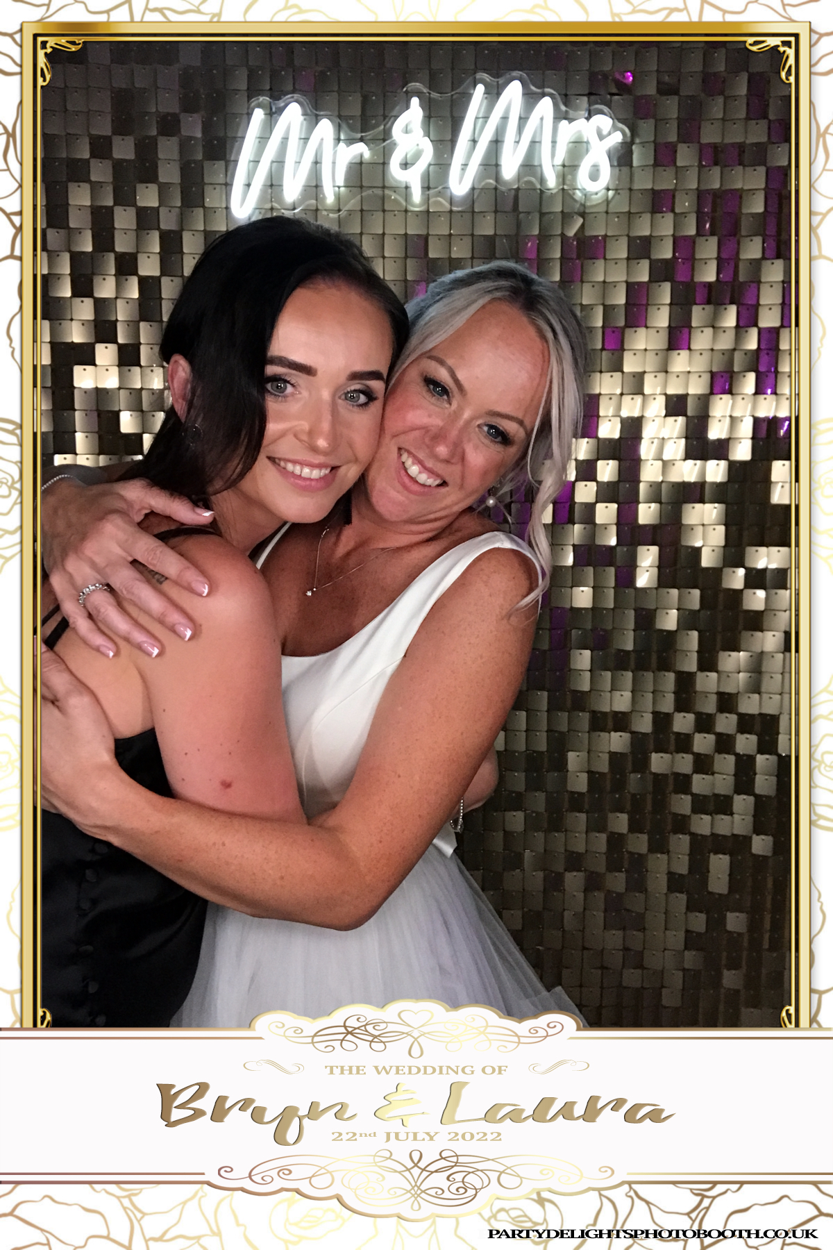 Bryn and Laura’s Wedding | View more photos from the event at gallery.partydelightsphotobooth.co.uk/u/PartyDelightsPhotoBooth/Bryn-and-Laura’s-Wedding