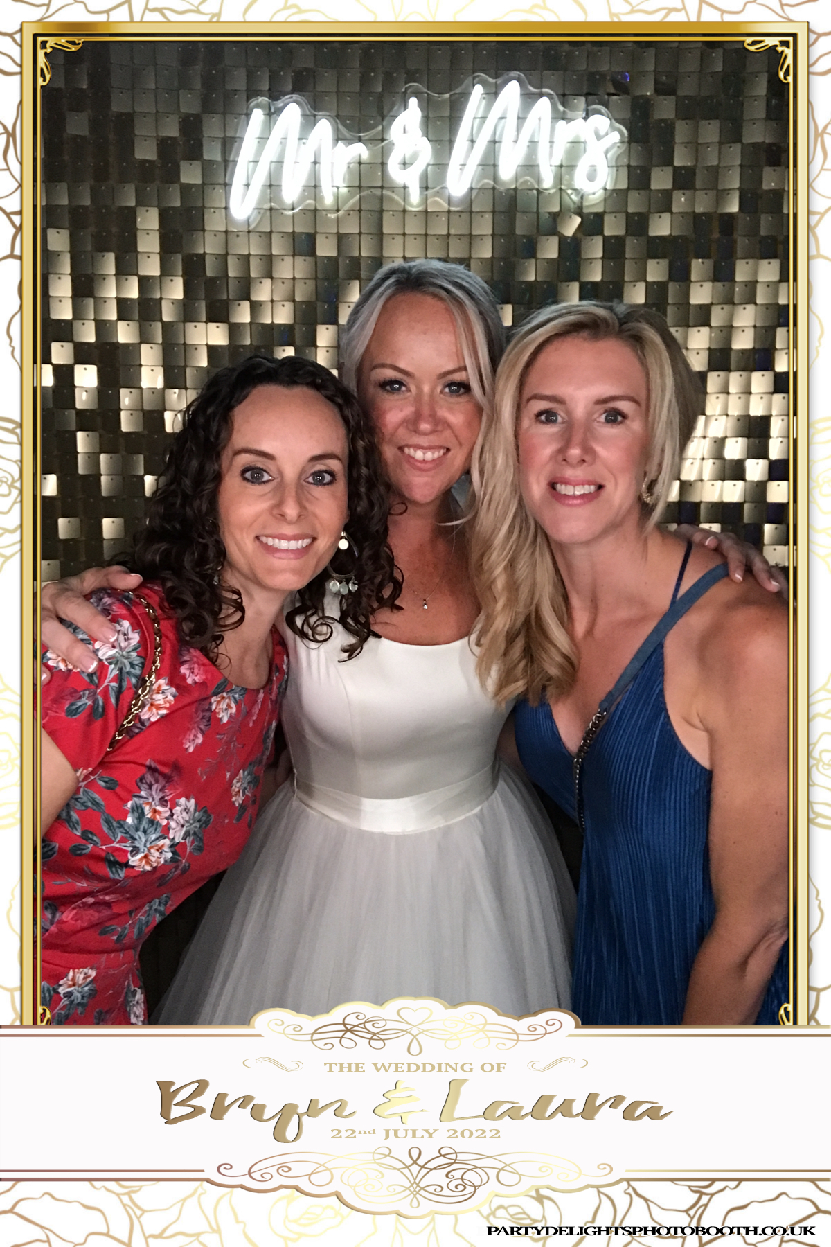 Bryn and Laura’s Wedding | View more photos from the event at gallery.partydelightsphotobooth.co.uk/u/PartyDelightsPhotoBooth/Bryn-and-Laura’s-Wedding