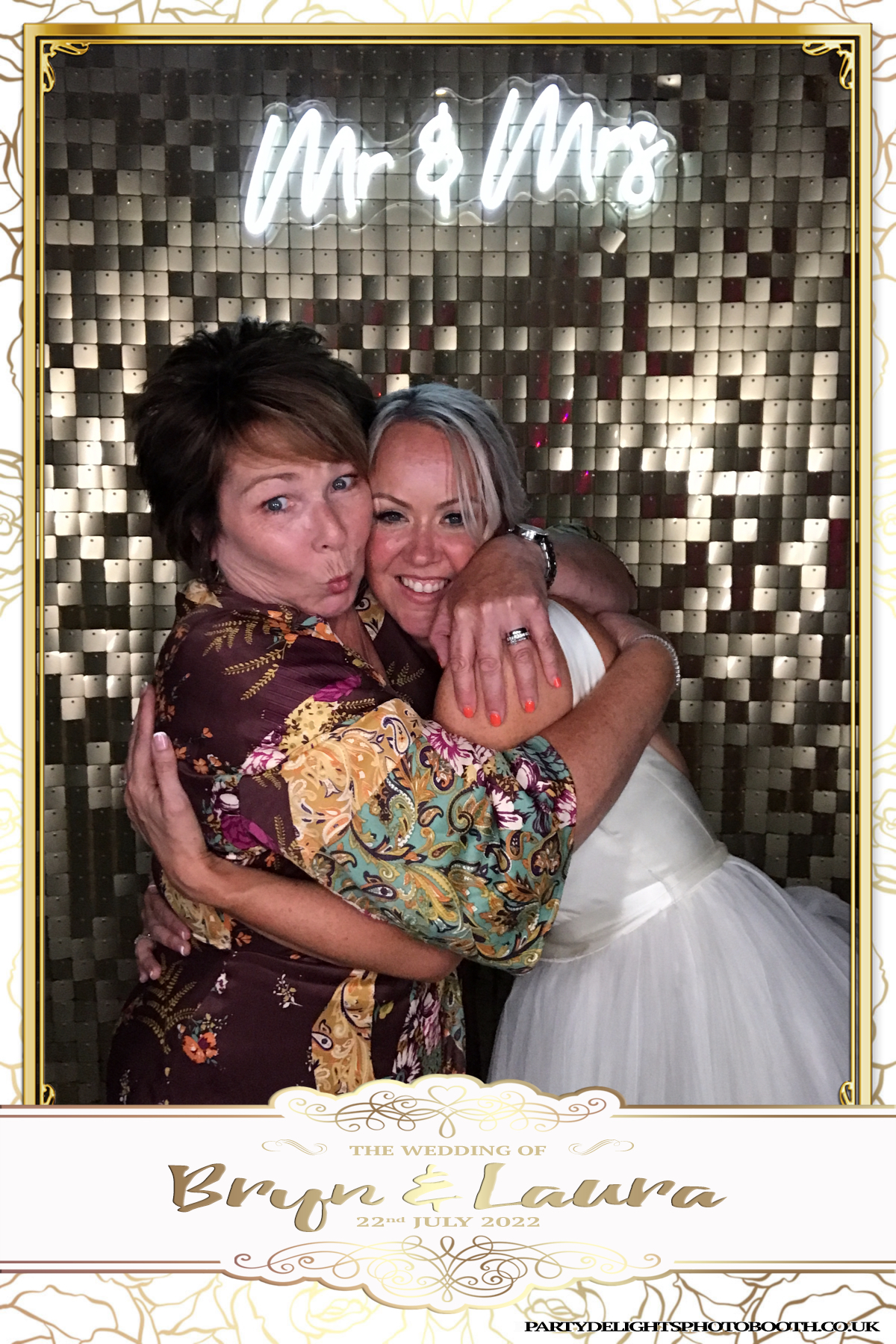 Bryn and Laura’s Wedding | View more photos from the event at gallery.partydelightsphotobooth.co.uk/u/PartyDelightsPhotoBooth/Bryn-and-Laura’s-Wedding