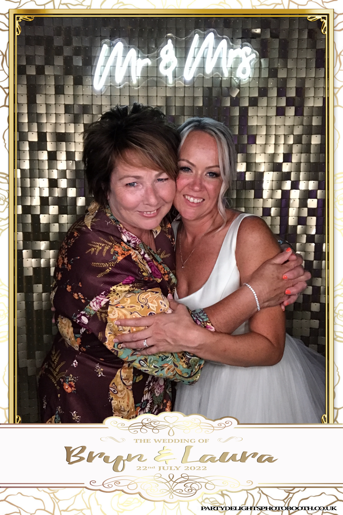 Bryn and Laura’s Wedding | View more photos from the event at gallery.partydelightsphotobooth.co.uk/u/PartyDelightsPhotoBooth/Bryn-and-Laura’s-Wedding