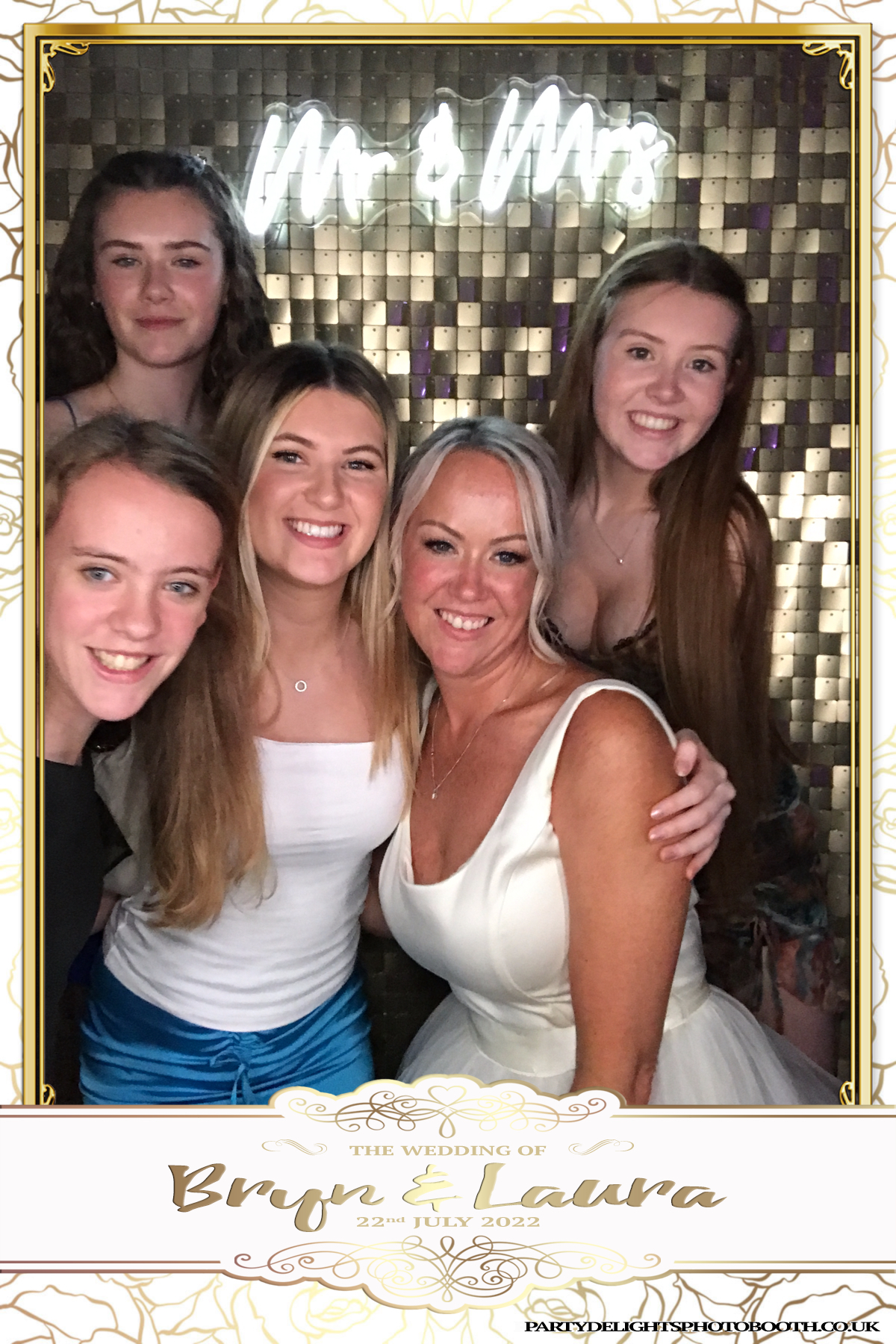 Bryn and Laura’s Wedding | View more photos from the event at gallery.partydelightsphotobooth.co.uk/u/PartyDelightsPhotoBooth/Bryn-and-Laura’s-Wedding