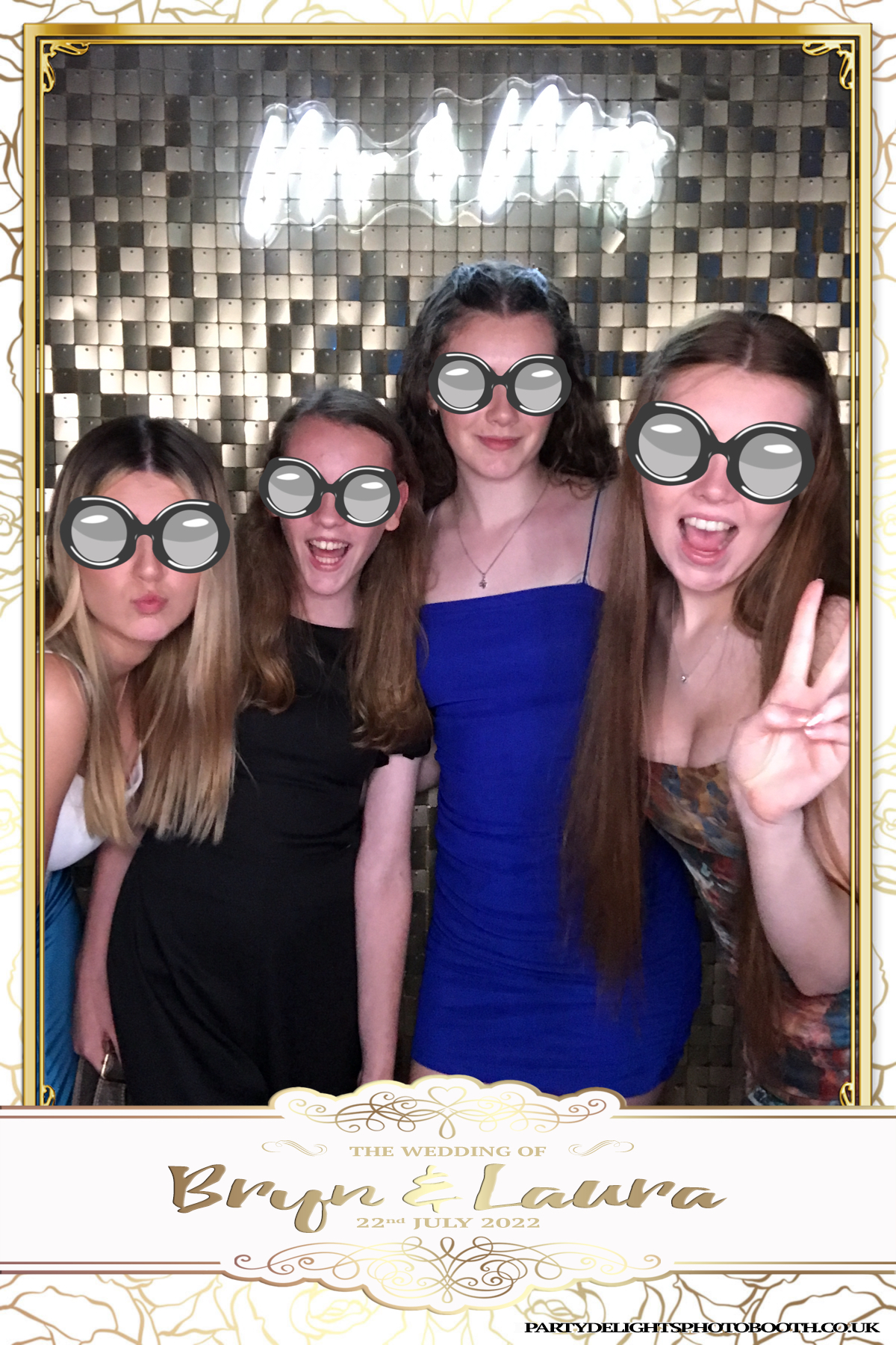 Bryn and Laura’s Wedding | View more photos from the event at gallery.partydelightsphotobooth.co.uk/u/PartyDelightsPhotoBooth/Bryn-and-Laura’s-Wedding