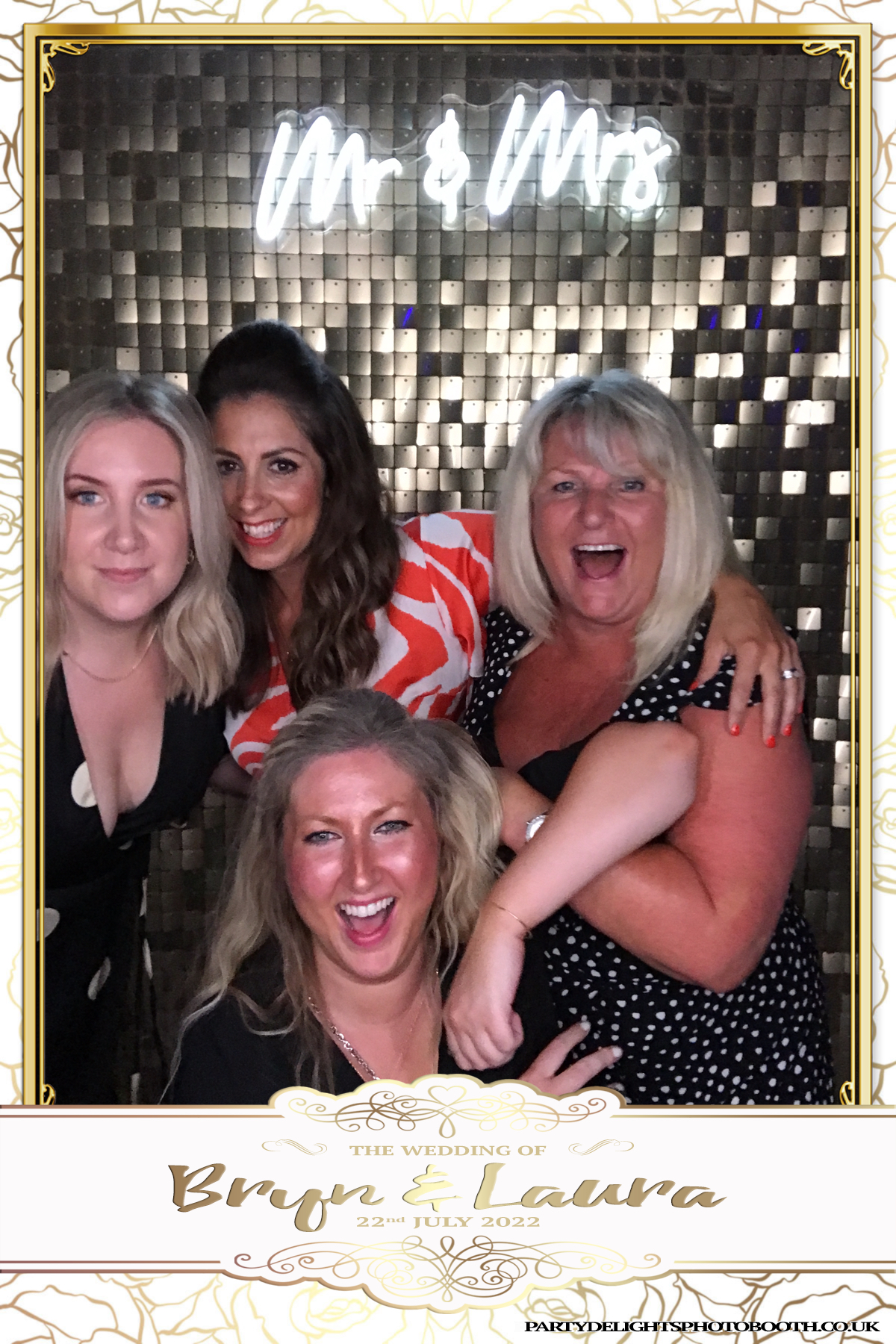 Bryn and Laura’s Wedding | View more photos from the event at gallery.partydelightsphotobooth.co.uk/u/PartyDelightsPhotoBooth/Bryn-and-Laura’s-Wedding
