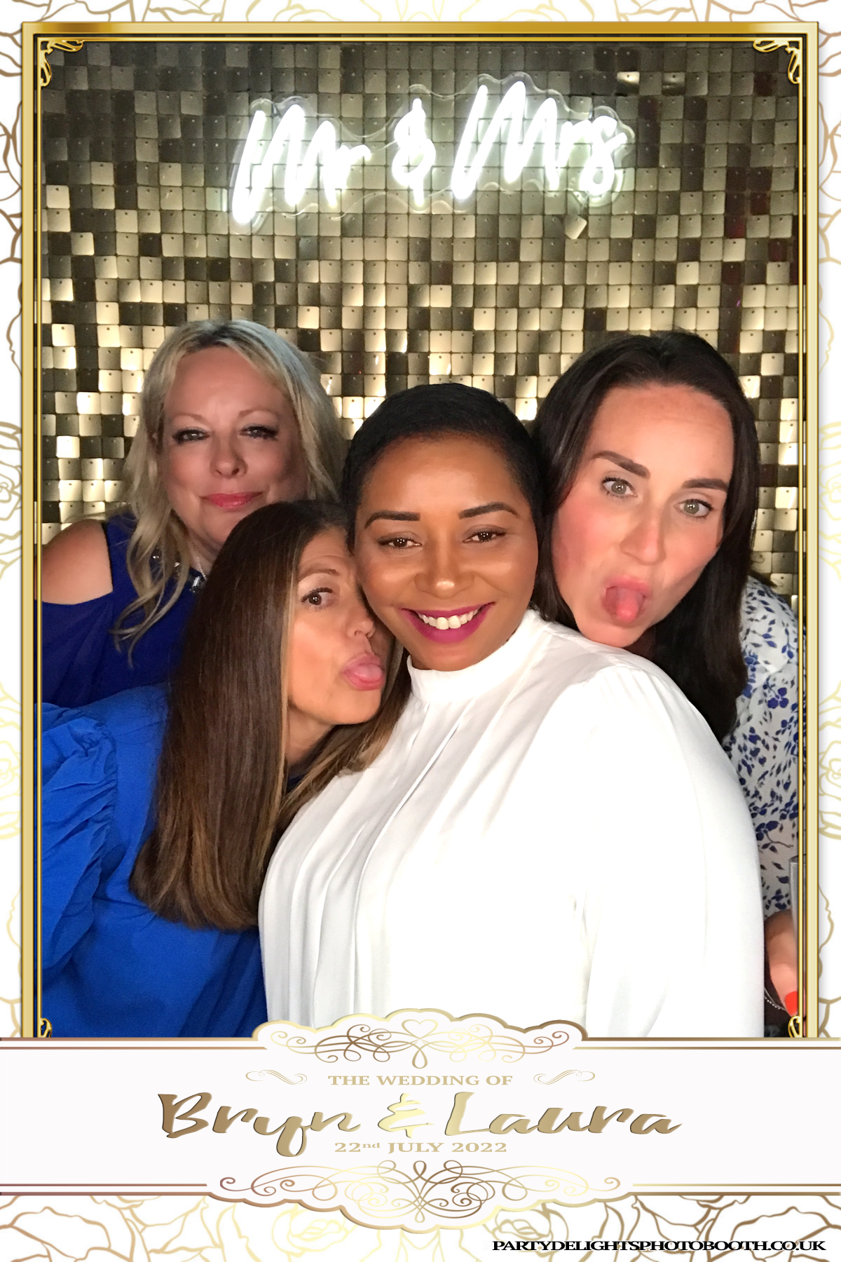 Bryn and Laura’s Wedding | View more photos from the event at gallery.partydelightsphotobooth.co.uk/u/PartyDelightsPhotoBooth/Bryn-and-Laura’s-Wedding