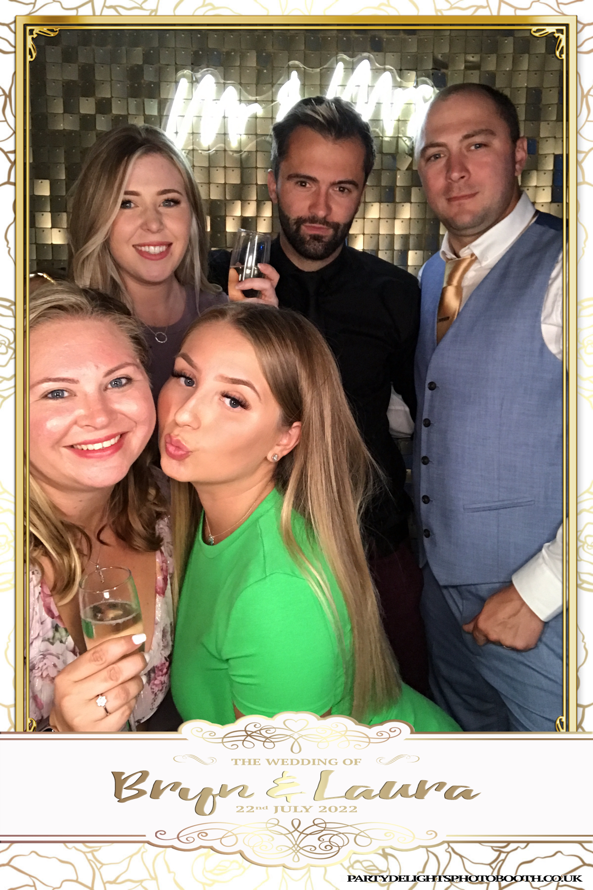 Bryn and Laura’s Wedding | View more photos from the event at gallery.partydelightsphotobooth.co.uk/u/PartyDelightsPhotoBooth/Bryn-and-Laura’s-Wedding