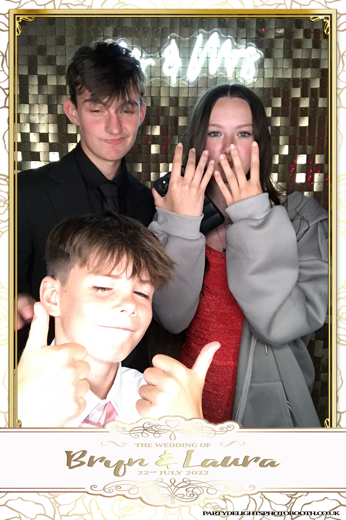 Bryn and Laura’s Wedding | View more photos from the event at gallery.partydelightsphotobooth.co.uk/u/PartyDelightsPhotoBooth/Bryn-and-Laura’s-Wedding