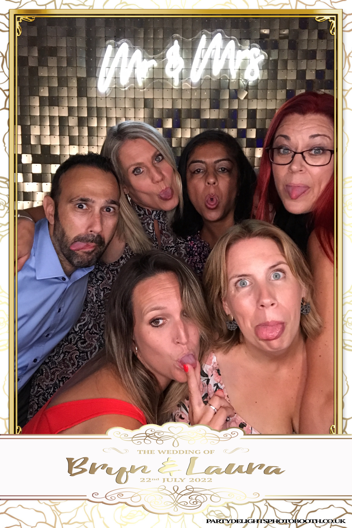 Bryn and Laura’s Wedding | View more photos from the event at gallery.partydelightsphotobooth.co.uk/u/PartyDelightsPhotoBooth/Bryn-and-Laura’s-Wedding