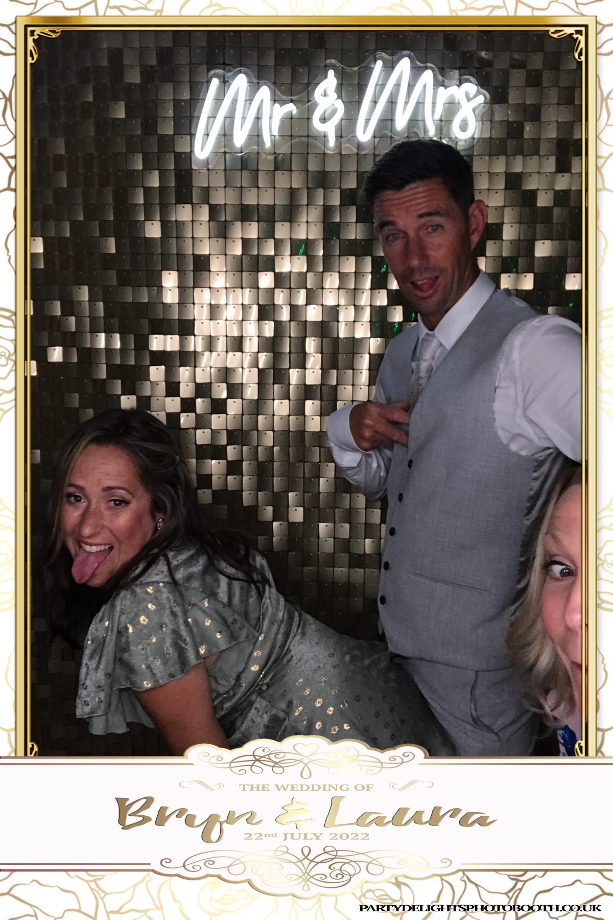 Bryn and Laura’s Wedding | View more photos from the event at gallery.partydelightsphotobooth.co.uk/u/PartyDelightsPhotoBooth/Bryn-and-Laura’s-Wedding