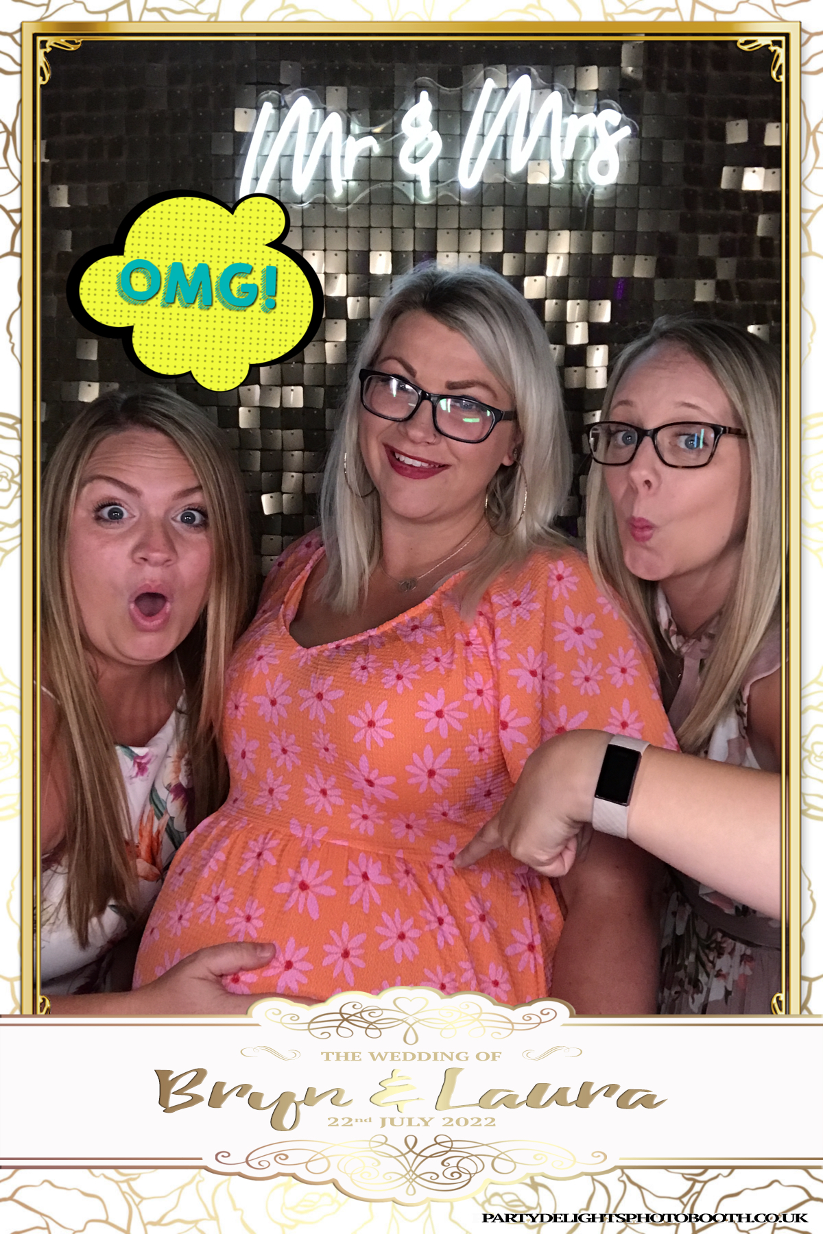 Bryn and Laura’s Wedding | View more photos from the event at gallery.partydelightsphotobooth.co.uk/u/PartyDelightsPhotoBooth/Bryn-and-Laura’s-Wedding