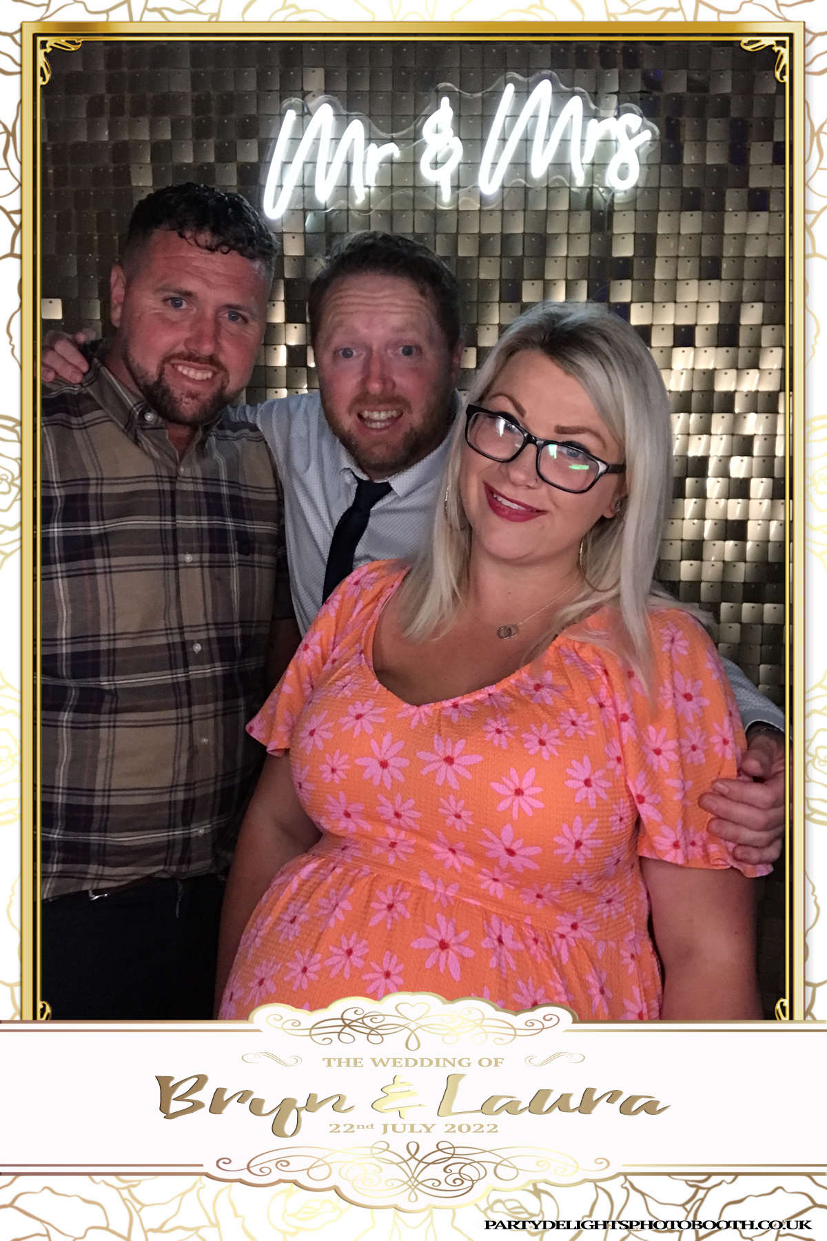 Bryn and Laura’s Wedding | View more photos from the event at gallery.partydelightsphotobooth.co.uk/u/PartyDelightsPhotoBooth/Bryn-and-Laura’s-Wedding
