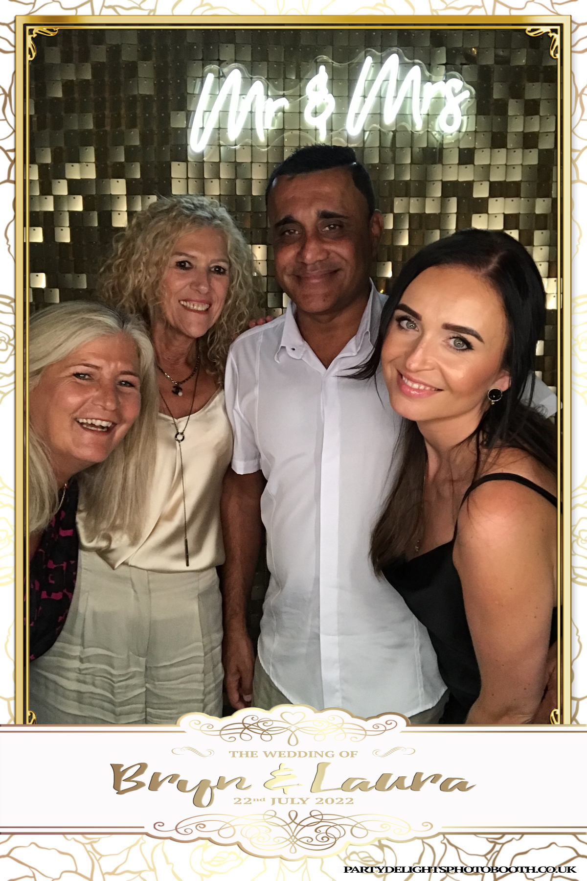 Bryn and Laura’s Wedding | View more photos from the event at gallery.partydelightsphotobooth.co.uk/u/PartyDelightsPhotoBooth/Bryn-and-Laura’s-Wedding