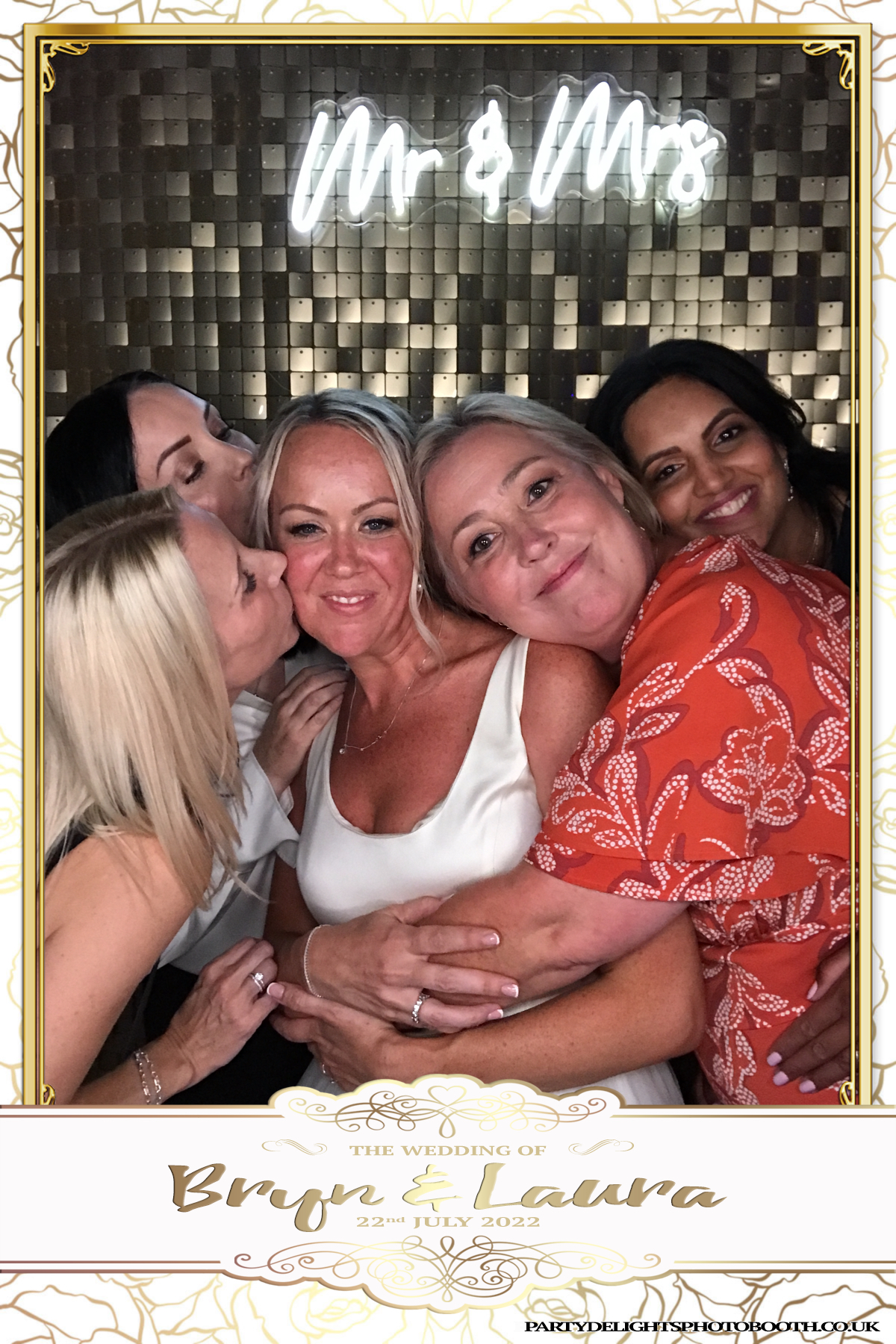 Bryn and Laura’s Wedding | View more photos from the event at gallery.partydelightsphotobooth.co.uk/u/PartyDelightsPhotoBooth/Bryn-and-Laura’s-Wedding