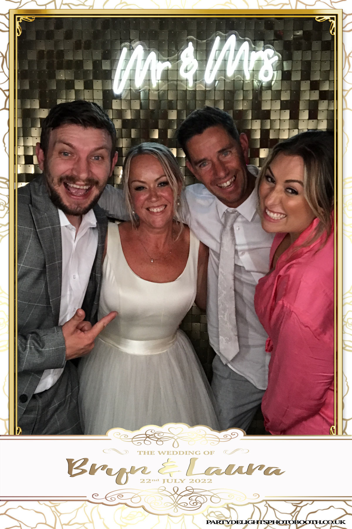 Bryn and Laura’s Wedding | View more photos from the event at gallery.partydelightsphotobooth.co.uk/u/PartyDelightsPhotoBooth/Bryn-and-Laura’s-Wedding
