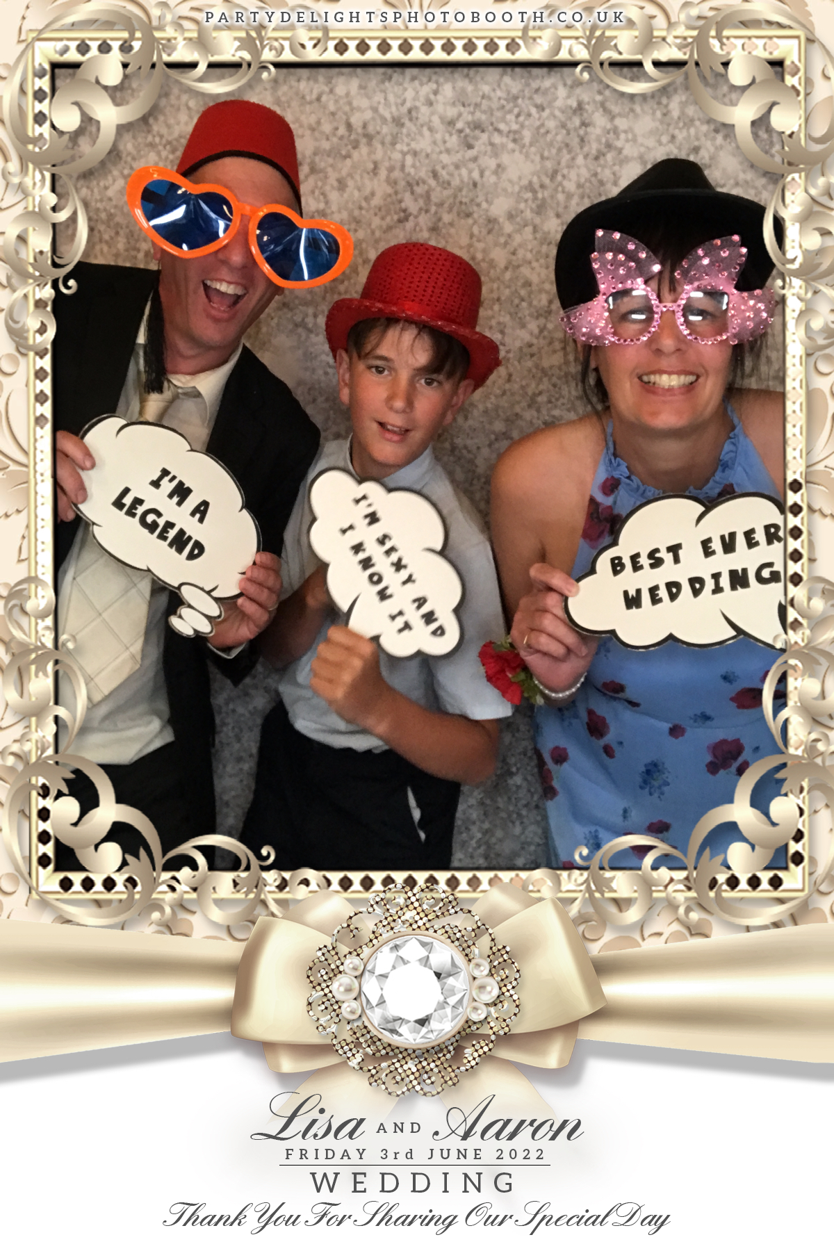 Lisa & Aaron's wedding | View more photos from the event at gallery.partydelightsphotobooth.co.uk/u/PartyDelightsPhotoBooth/Lisa-Aarons-wedding