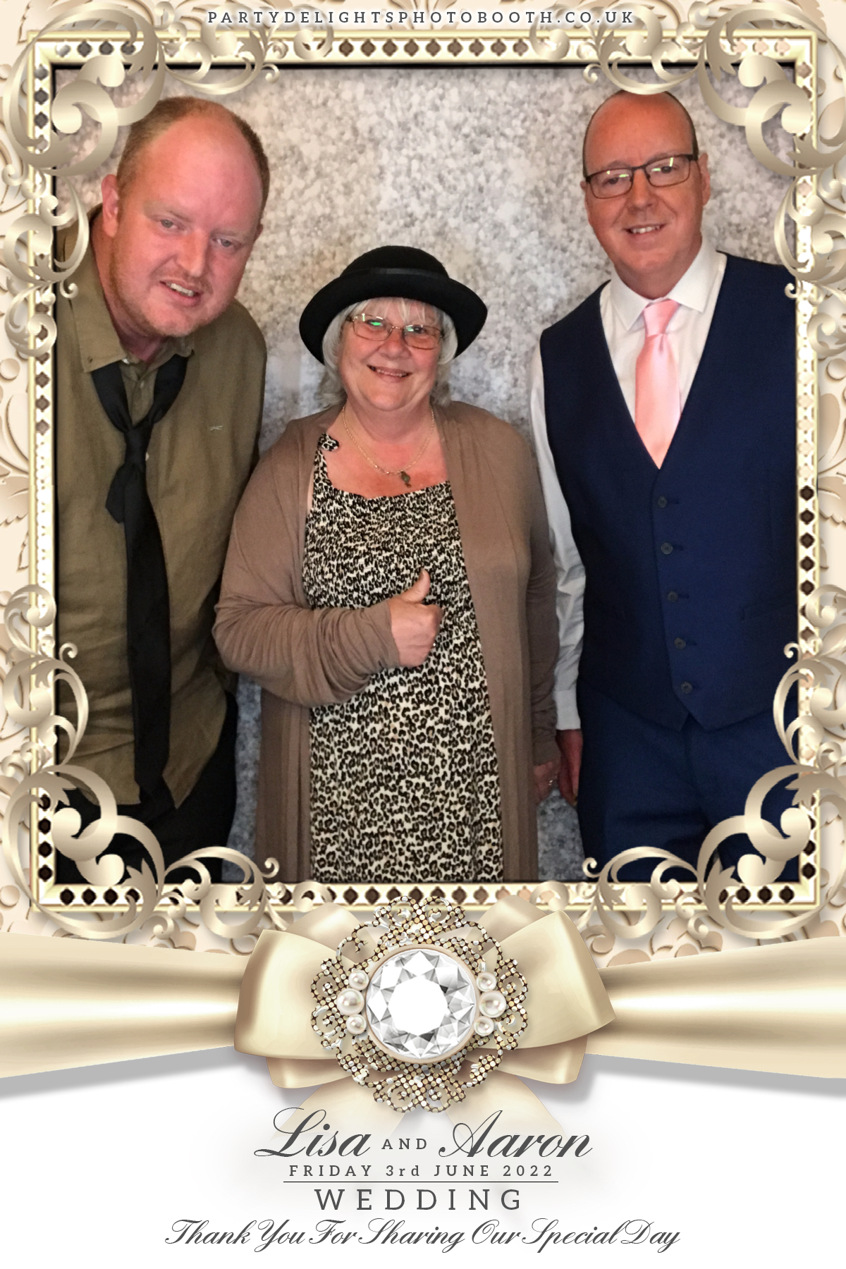 Lisa & Aaron's wedding | View more photos from the event at gallery.partydelightsphotobooth.co.uk/u/PartyDelightsPhotoBooth/Lisa-Aarons-wedding