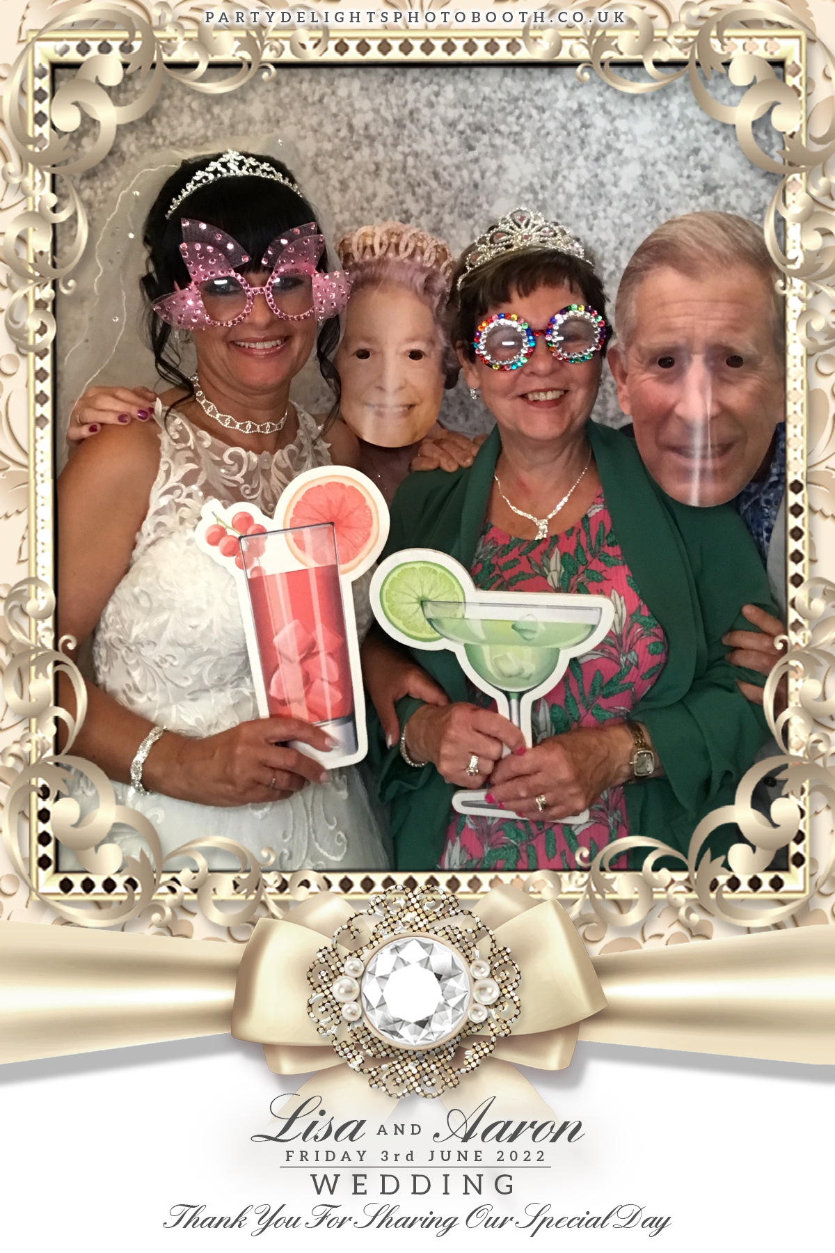 Lisa & Aaron's wedding | View more photos from the event at gallery.partydelightsphotobooth.co.uk/u/PartyDelightsPhotoBooth/Lisa-Aarons-wedding