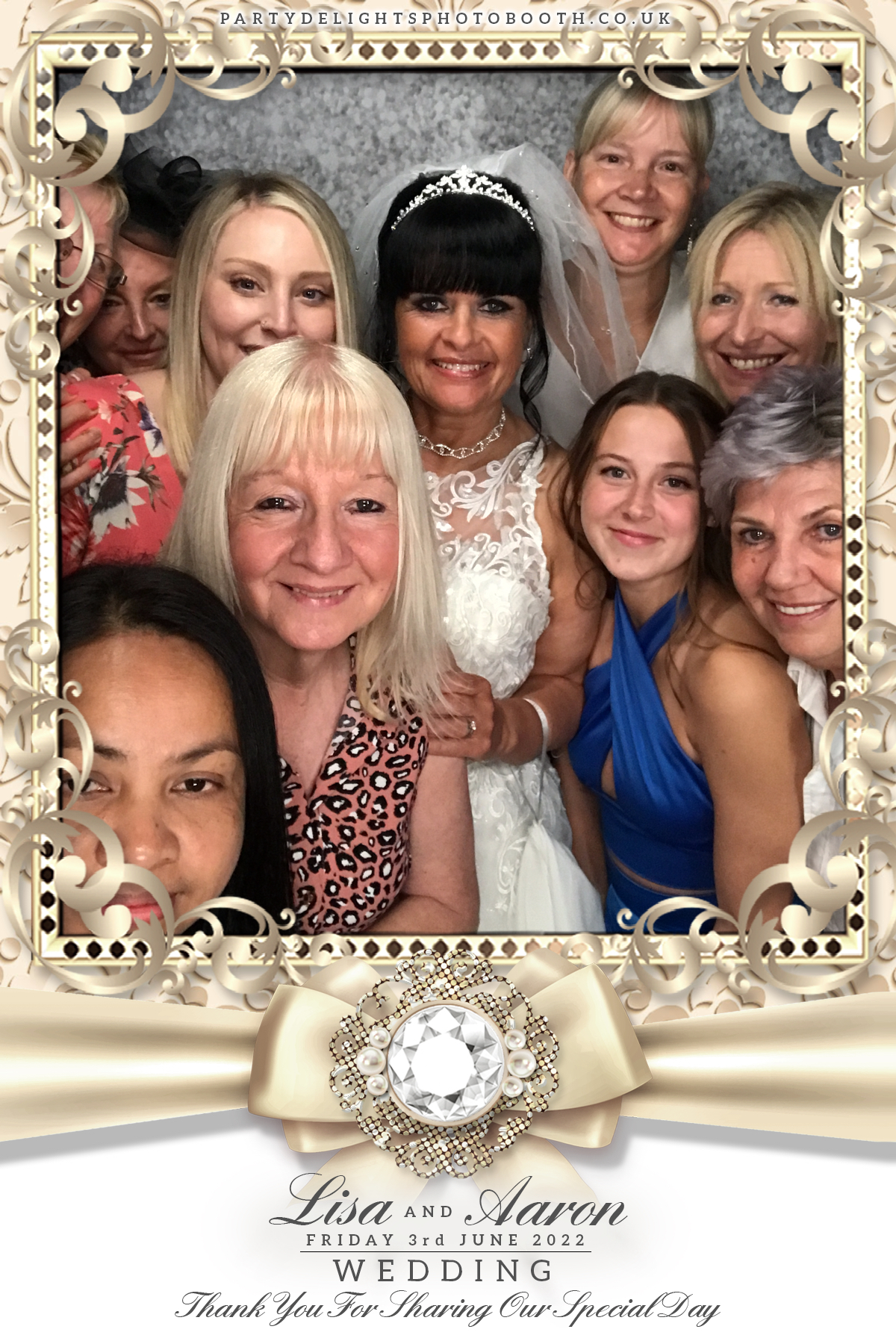 Lisa & Aaron's wedding | View more photos from the event at gallery.partydelightsphotobooth.co.uk/u/PartyDelightsPhotoBooth/Lisa-Aarons-wedding