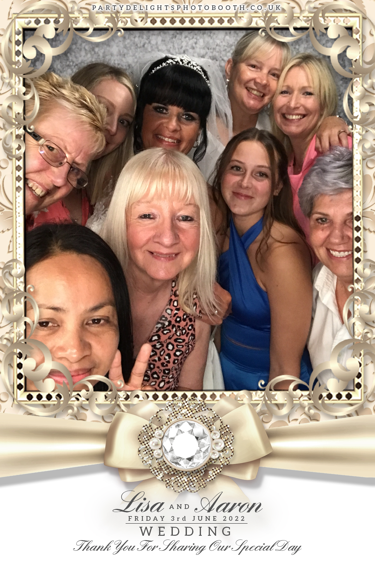 Lisa & Aaron's wedding | View more photos from the event at gallery.partydelightsphotobooth.co.uk/u/PartyDelightsPhotoBooth/Lisa-Aarons-wedding