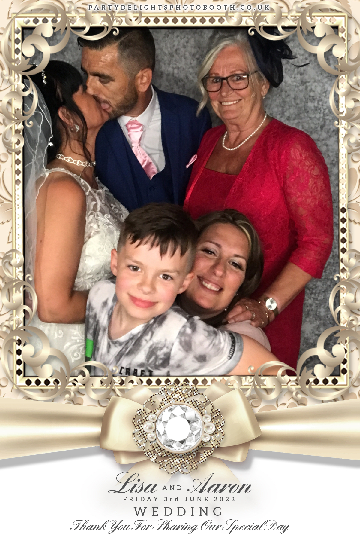 Lisa & Aaron's wedding | View more photos from the event at gallery.partydelightsphotobooth.co.uk/u/PartyDelightsPhotoBooth/Lisa-Aarons-wedding