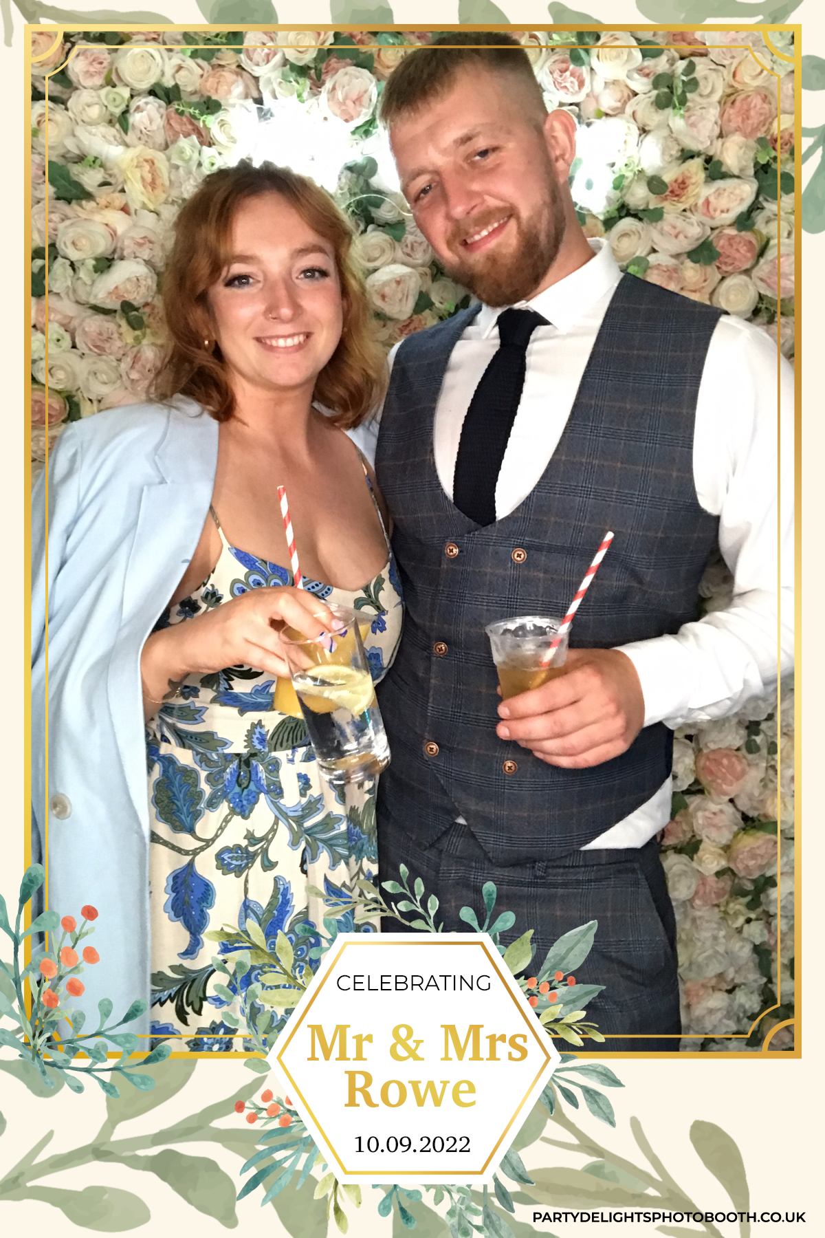 Mr & Mrs Rowe | View more photos from the event at gallery.partydelightsphotobooth.co.uk/u/PartyDelightsPhotoBooth/Mr-Mrs-Rowe