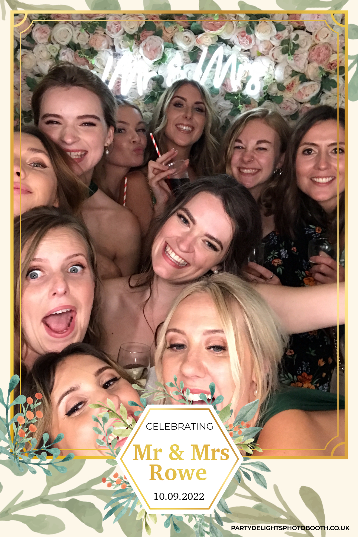 Mr & Mrs Rowe | View more photos from the event at gallery.partydelightsphotobooth.co.uk/u/PartyDelightsPhotoBooth/Mr-Mrs-Rowe