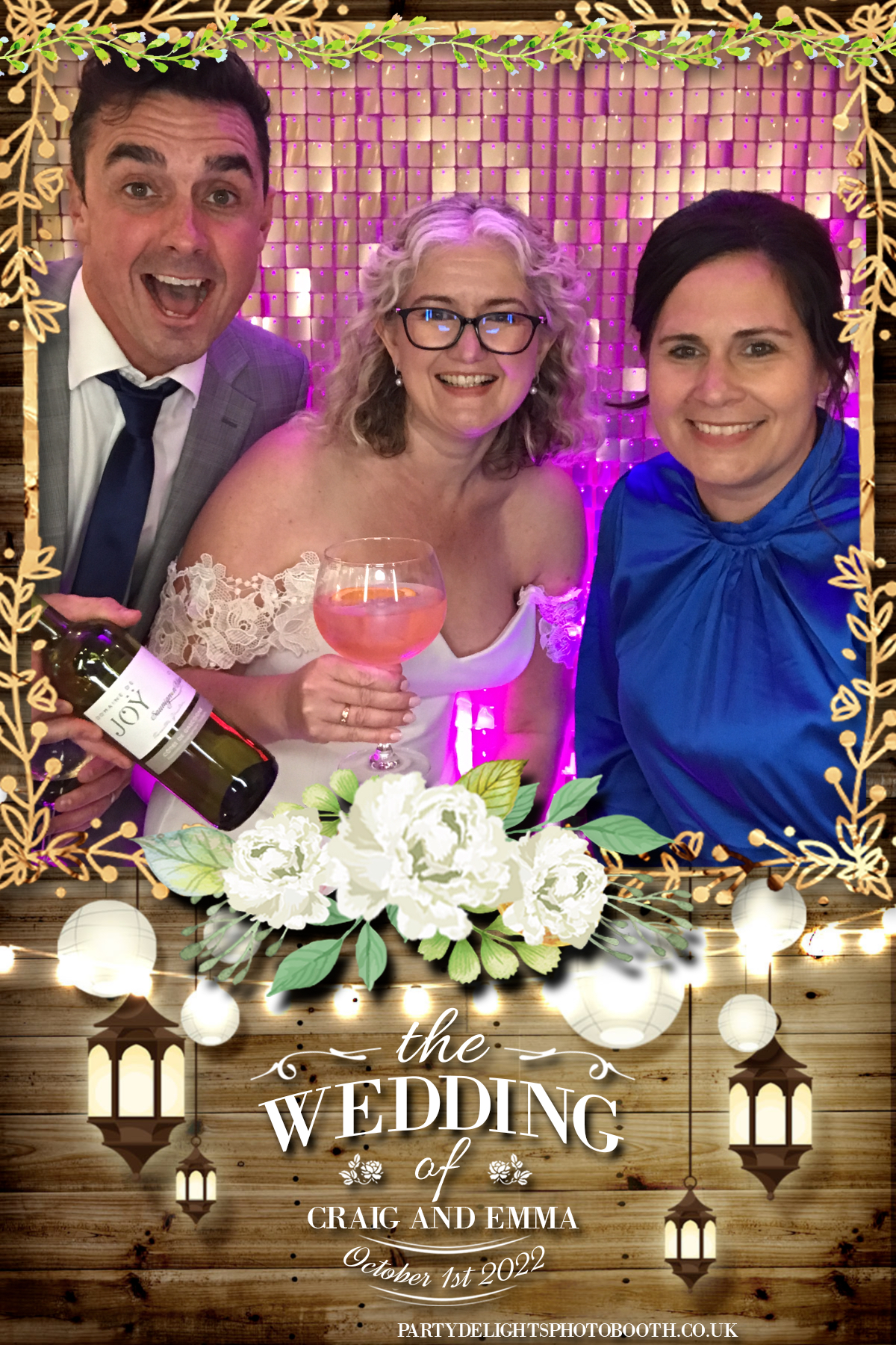 Mr & Mrs Smith | View more photos from the event at gallery.partydelightsphotobooth.co.uk/u/PartyDelightsPhotoBooth/Mr-Mrs-Smith