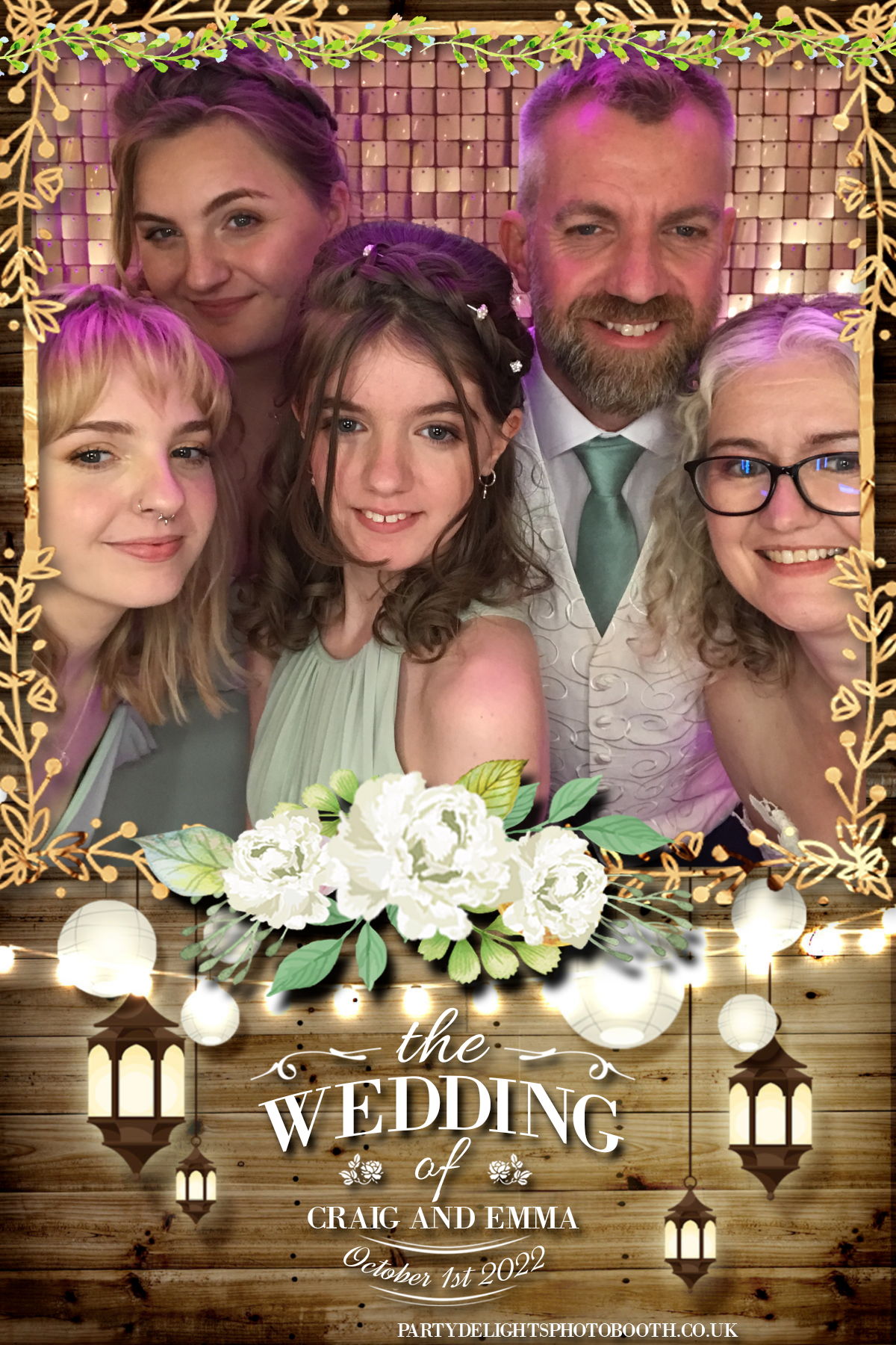 Mr & Mrs Smith | View more photos from the event at gallery.partydelightsphotobooth.co.uk/u/PartyDelightsPhotoBooth/Mr-Mrs-Smith