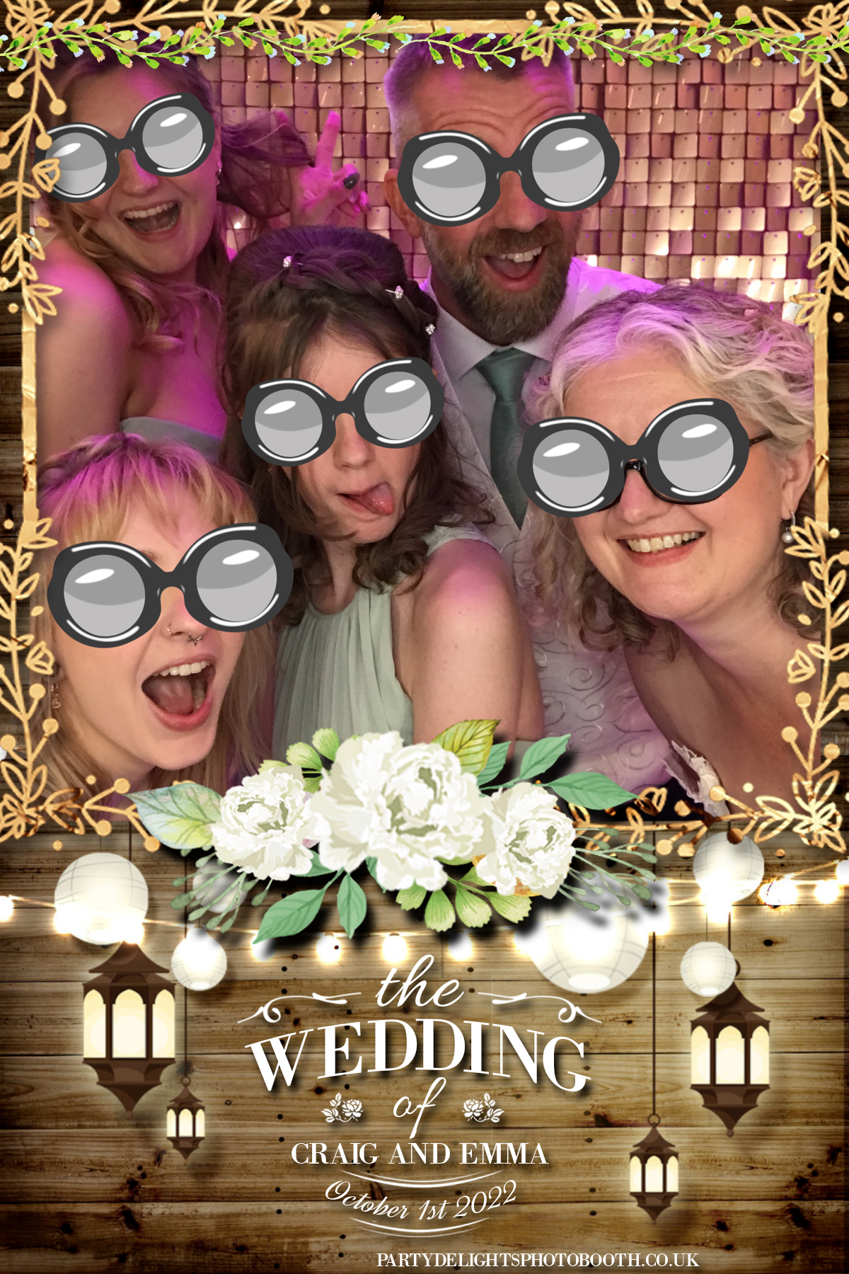 Mr & Mrs Smith | View more photos from the event at gallery.partydelightsphotobooth.co.uk/u/PartyDelightsPhotoBooth/Mr-Mrs-Smith