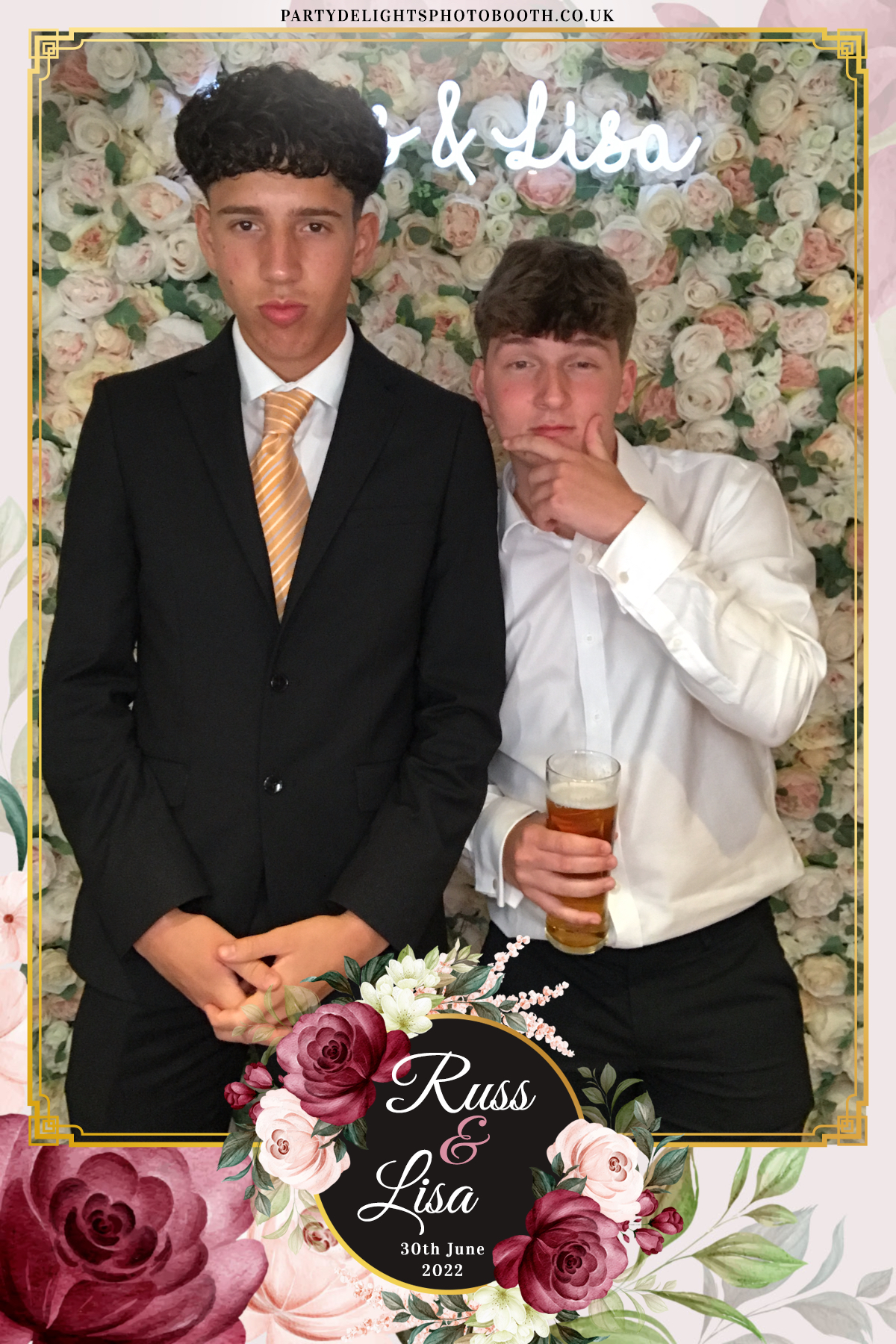 Russ & Lisa's Wedding | View more photos from the event at gallery.partydelightsphotobooth.co.uk/u/PartyDelightsPhotoBooth/Russ-Lisas-Wedding