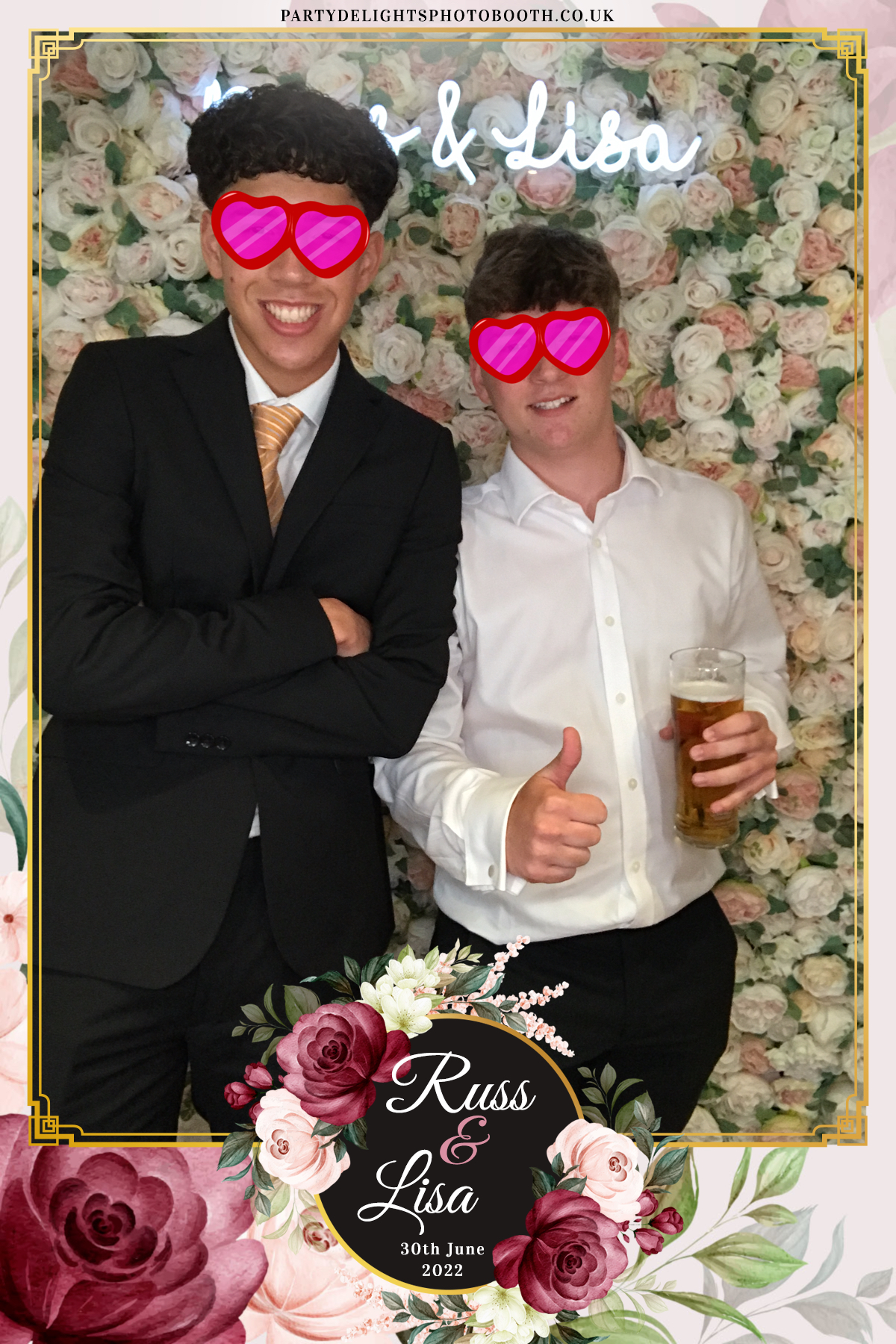 Russ & Lisa's Wedding | View more photos from the event at gallery.partydelightsphotobooth.co.uk/u/PartyDelightsPhotoBooth/Russ-Lisas-Wedding