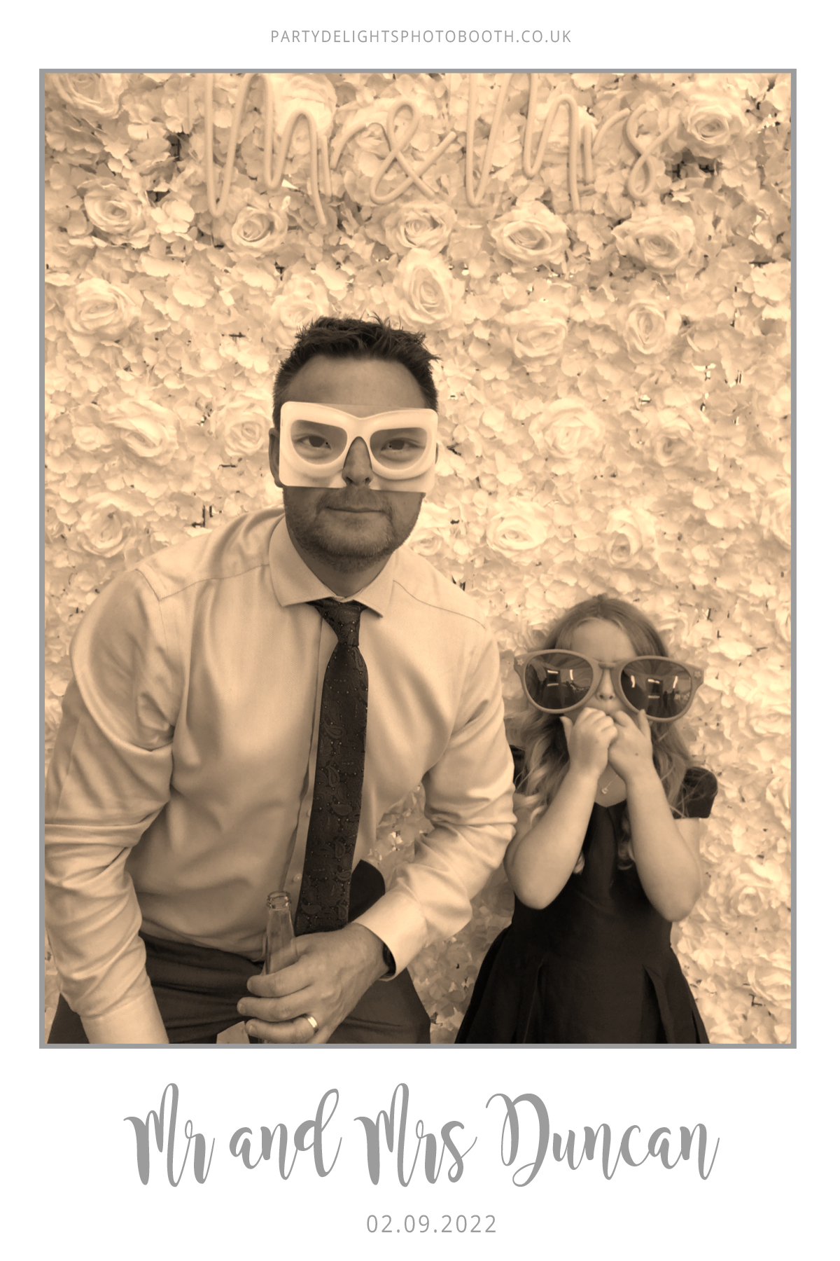 Ryan and Yasmin's Wedding | View more photos from the event at gallery.partydelightsphotobooth.co.uk/u/PartyDelightsPhotoBooth/Ryan-and-Yasmins-Wedding