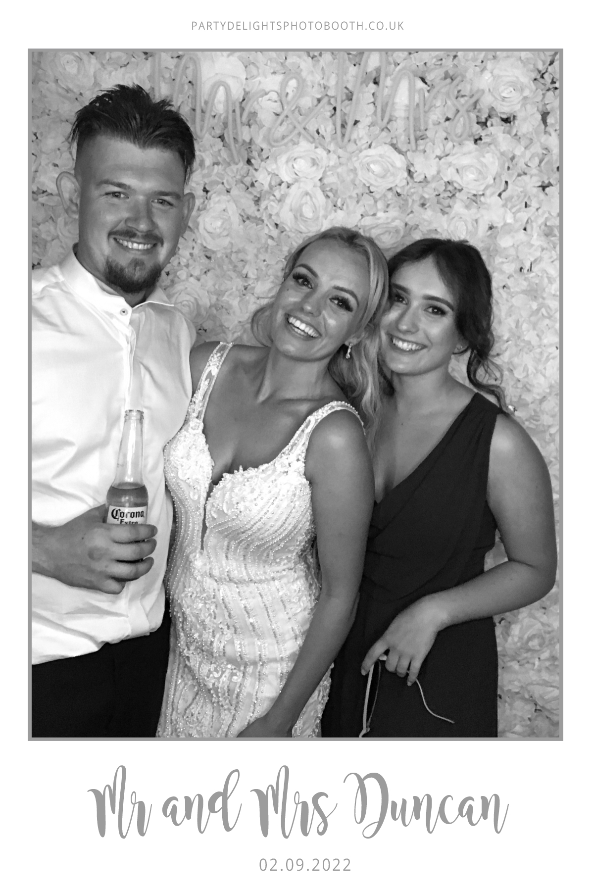 Ryan and Yasmin's Wedding | View more photos from the event at gallery.partydelightsphotobooth.co.uk/u/PartyDelightsPhotoBooth/Ryan-and-Yasmins-Wedding