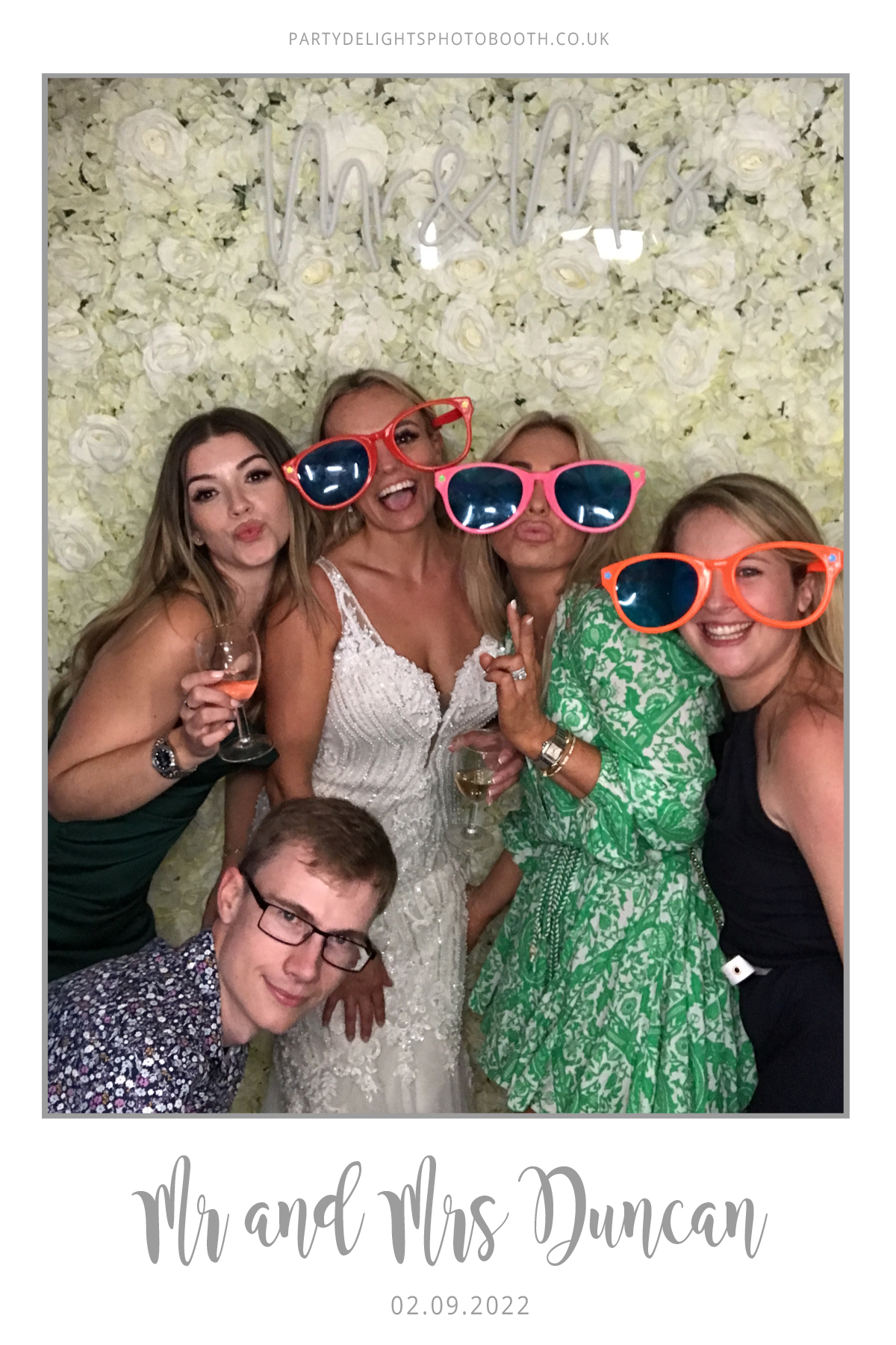 Ryan and Yasmin's Wedding | View more photos from the event at gallery.partydelightsphotobooth.co.uk/u/PartyDelightsPhotoBooth/Ryan-and-Yasmins-Wedding
