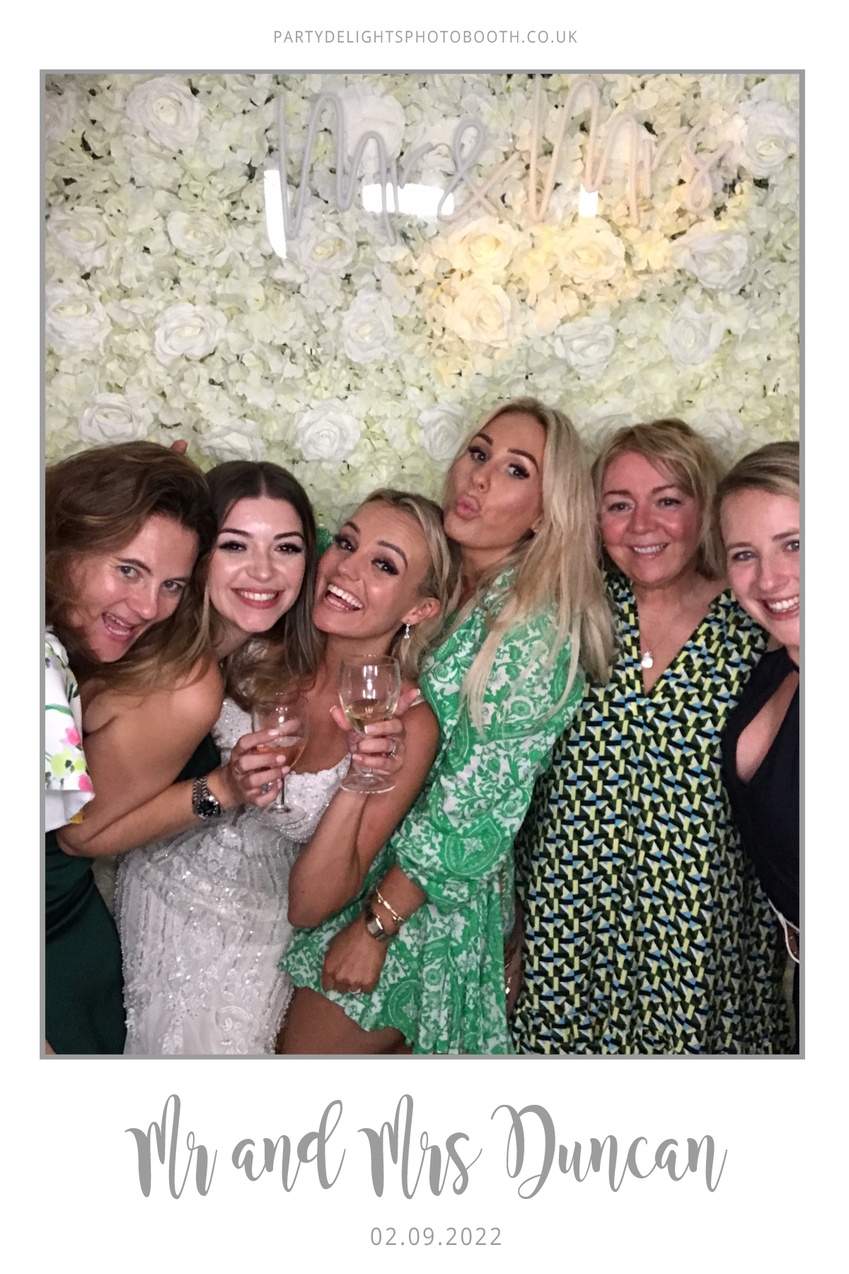 Ryan and Yasmin's Wedding | View more photos from the event at gallery.partydelightsphotobooth.co.uk/u/PartyDelightsPhotoBooth/Ryan-and-Yasmins-Wedding