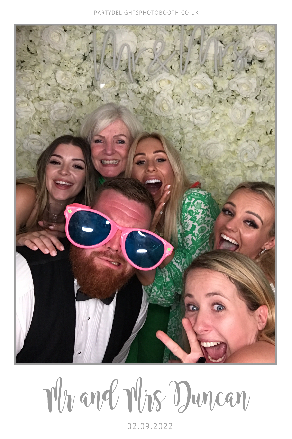 Ryan and Yasmin's Wedding | View more photos from the event at gallery.partydelightsphotobooth.co.uk/u/PartyDelightsPhotoBooth/Ryan-and-Yasmins-Wedding