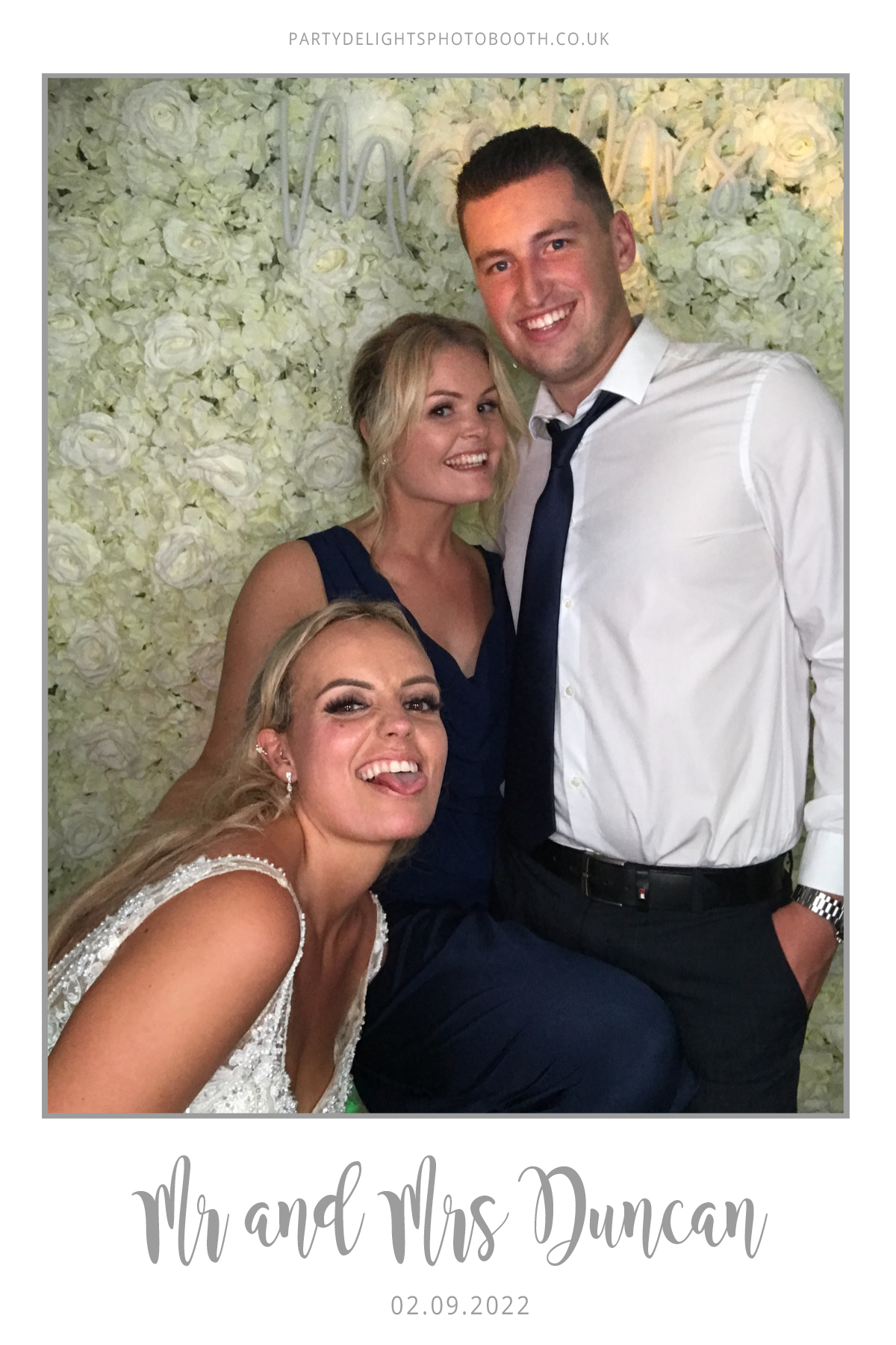 Ryan and Yasmin's Wedding | View more photos from the event at gallery.partydelightsphotobooth.co.uk/u/PartyDelightsPhotoBooth/Ryan-and-Yasmins-Wedding