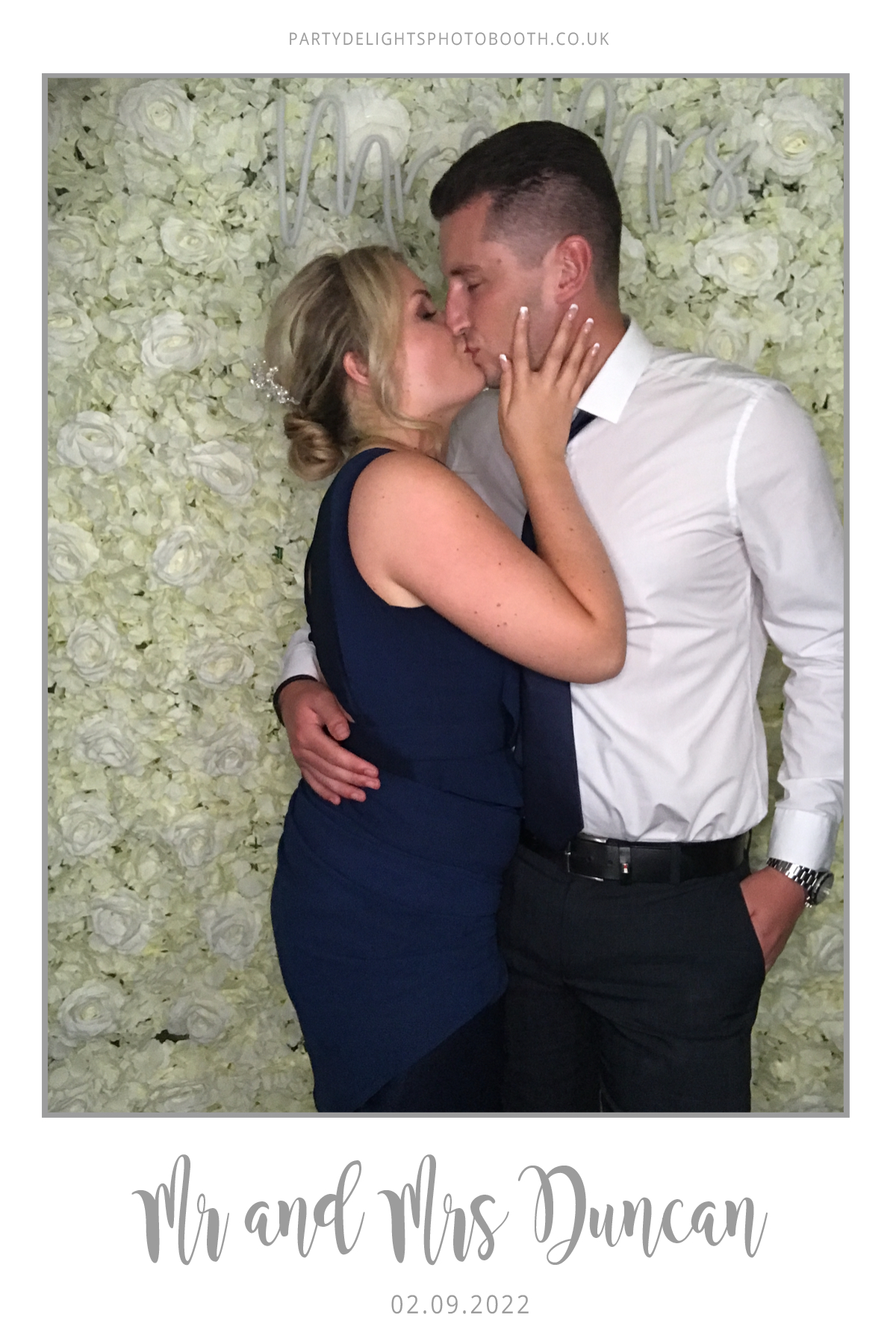 Ryan and Yasmin's Wedding | View more photos from the event at gallery.partydelightsphotobooth.co.uk/u/PartyDelightsPhotoBooth/Ryan-and-Yasmins-Wedding