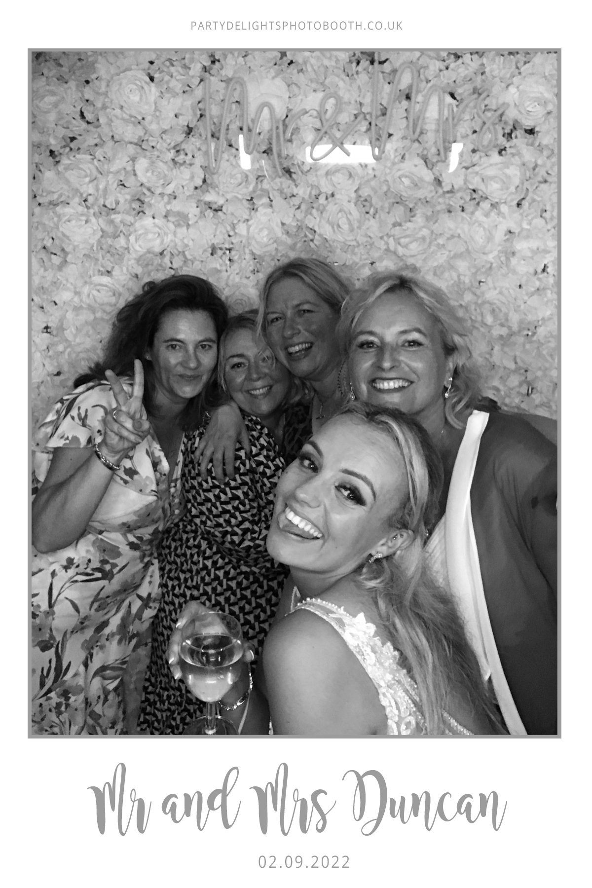 Ryan and Yasmin's Wedding | View more photos from the event at gallery.partydelightsphotobooth.co.uk/u/PartyDelightsPhotoBooth/Ryan-and-Yasmins-Wedding
