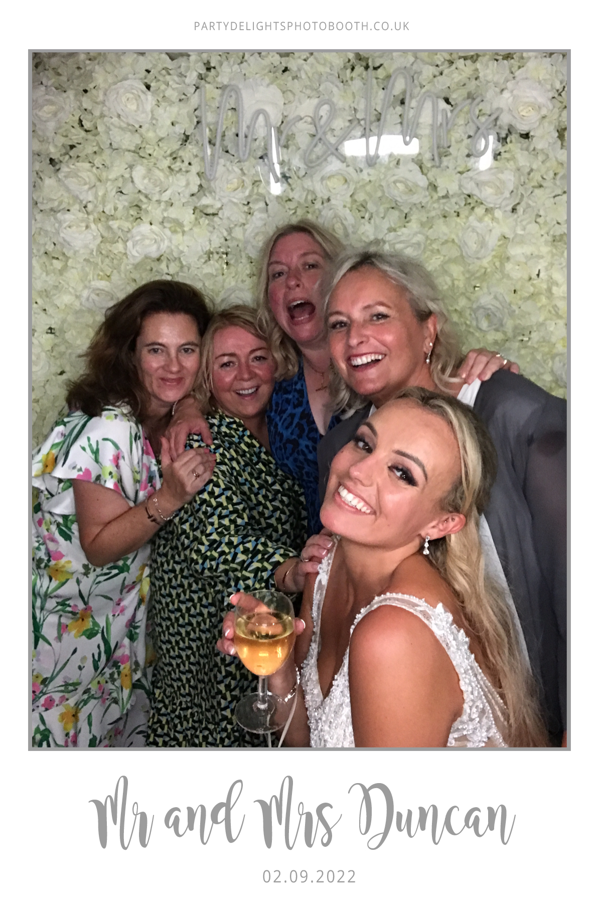Ryan and Yasmin's Wedding | View more photos from the event at gallery.partydelightsphotobooth.co.uk/u/PartyDelightsPhotoBooth/Ryan-and-Yasmins-Wedding