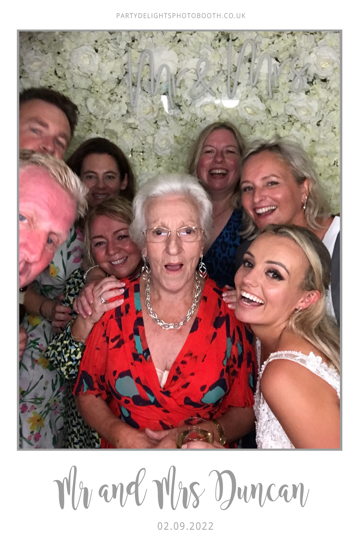 Ryan and Yasmin's Wedding | View more photos from the event at gallery.partydelightsphotobooth.co.uk/u/PartyDelightsPhotoBooth/Ryan-and-Yasmins-Wedding