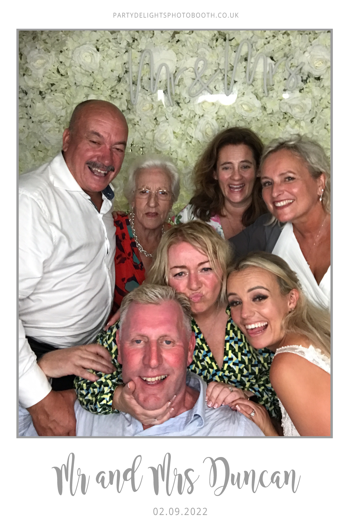 Ryan and Yasmin's Wedding | View more photos from the event at gallery.partydelightsphotobooth.co.uk/u/PartyDelightsPhotoBooth/Ryan-and-Yasmins-Wedding